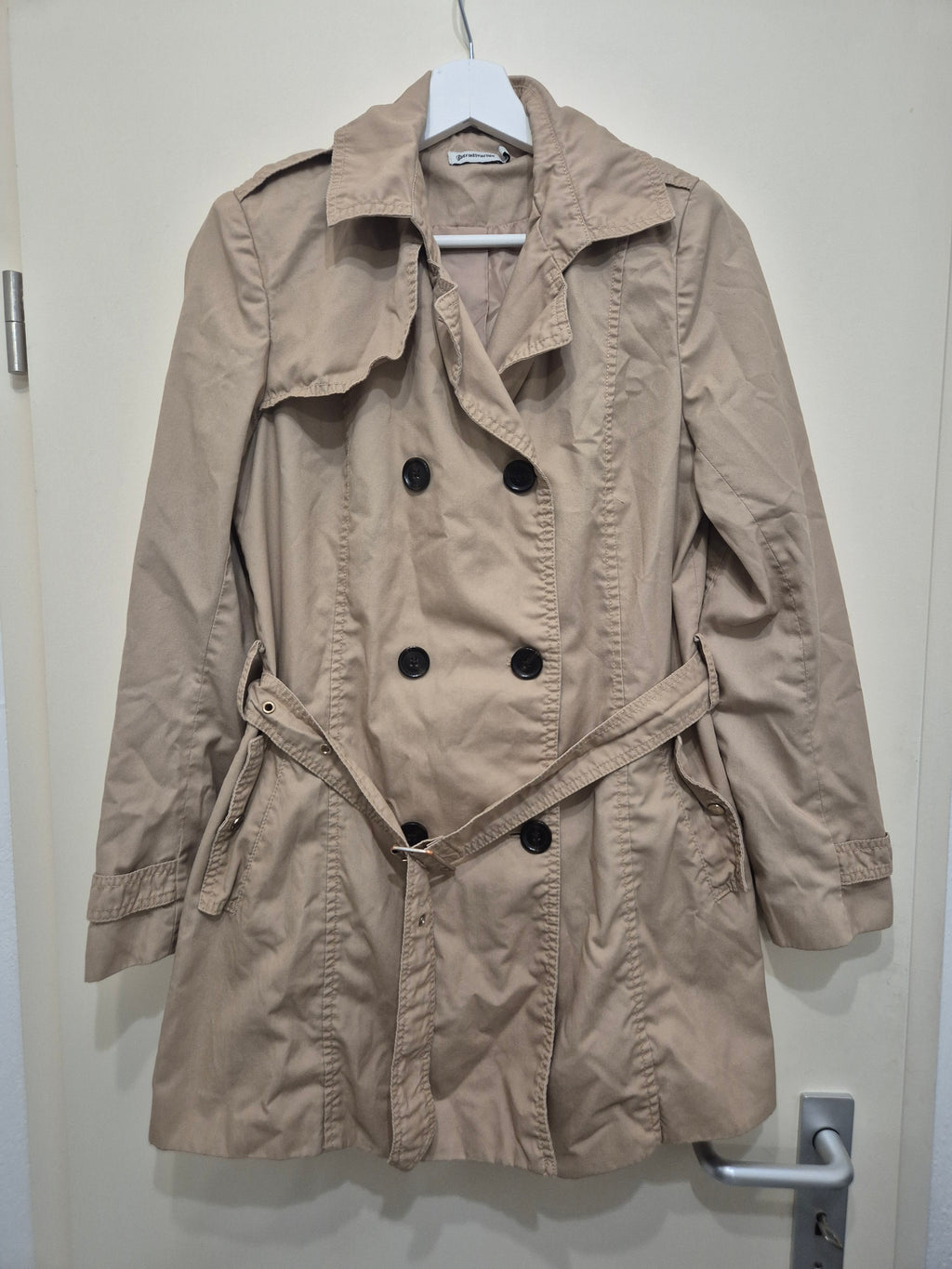 Stradivarius trench coat | tan | size M | belt included | good condition