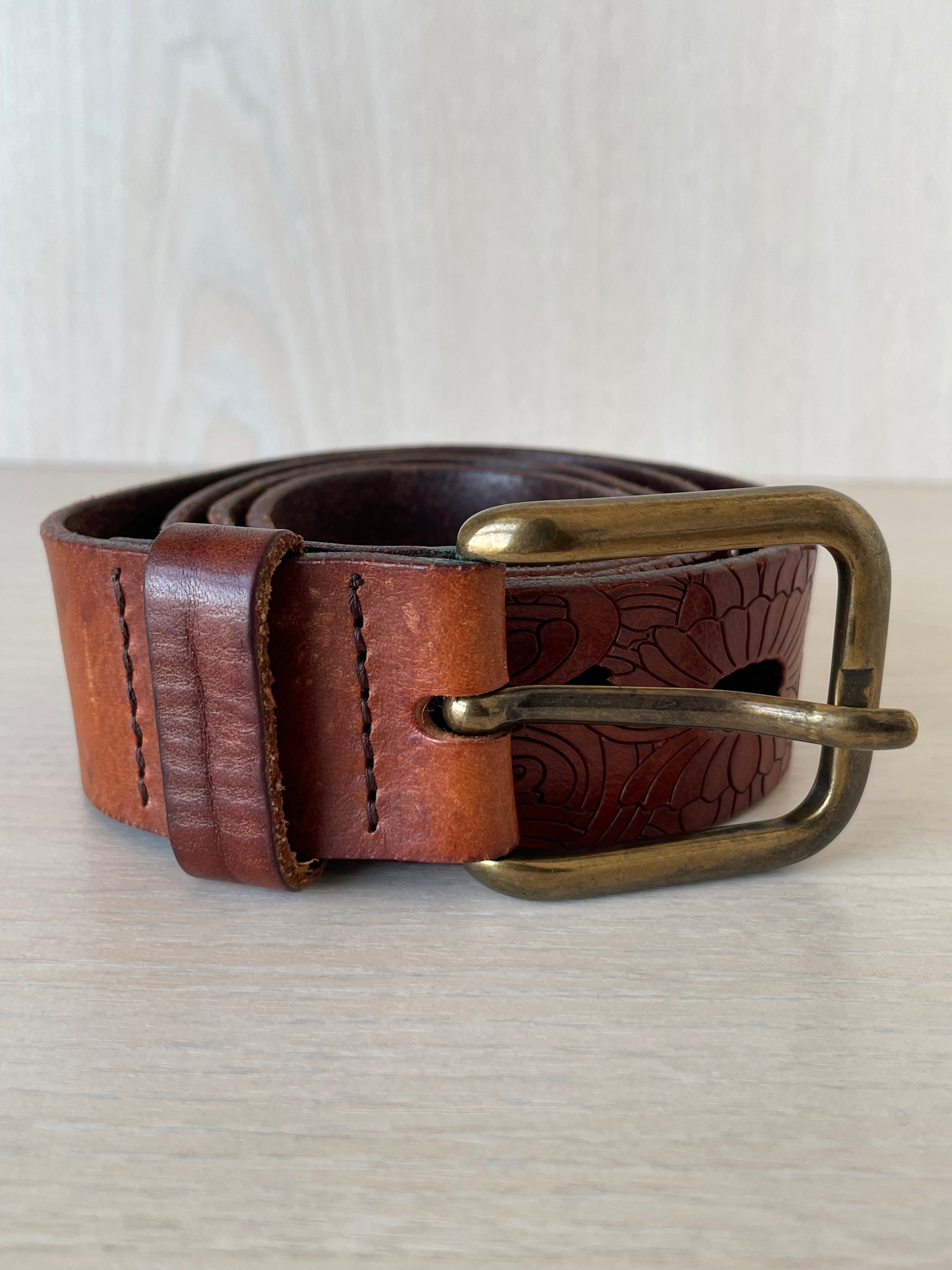 Massimo Dutti handgefertigter Ledergürtel, Größe 70, Messingschnalle, Braun