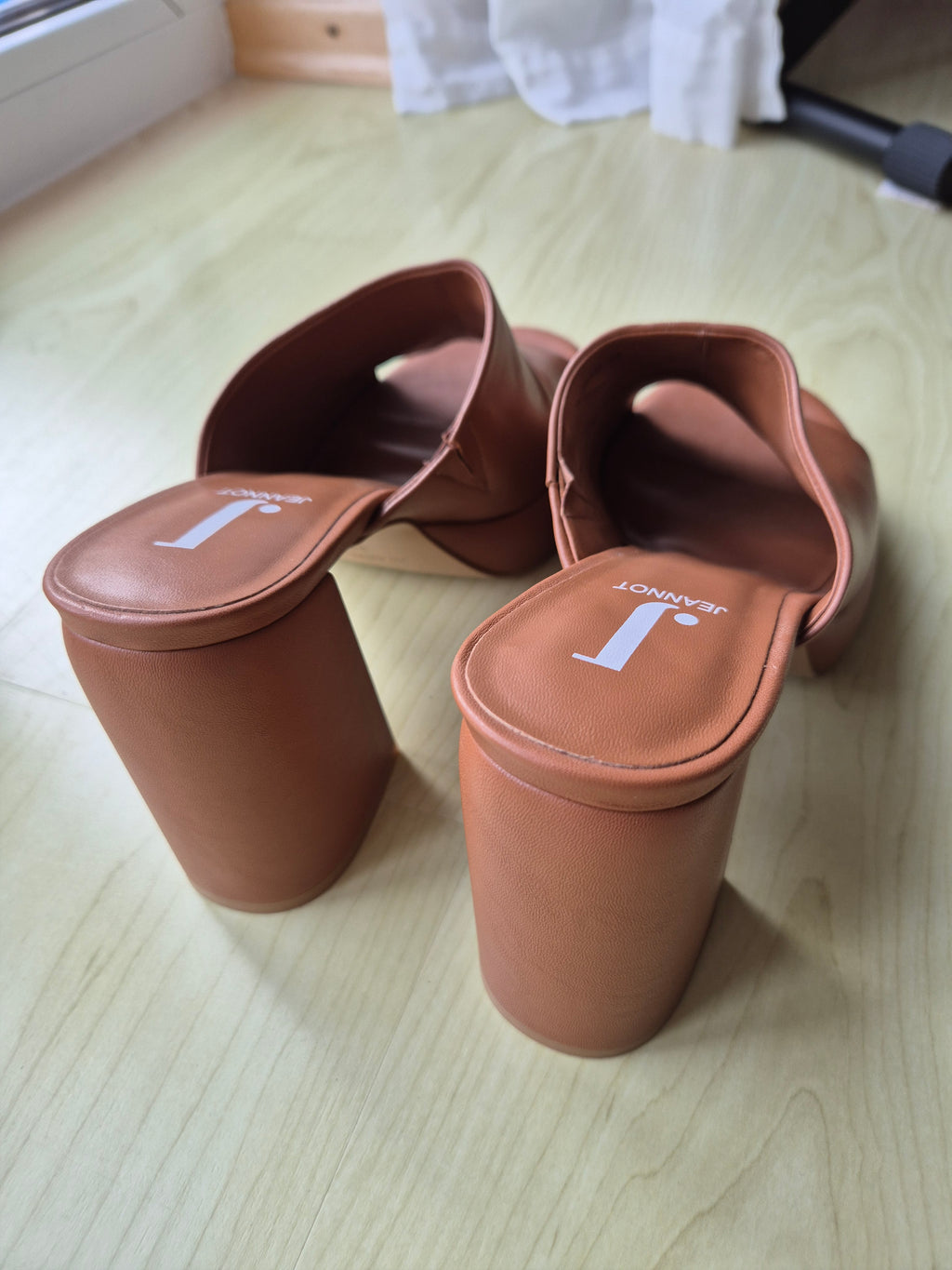 Jeannot Leder Plateau Sandalen Cuoio, EU 39 – Sehr guter Zustand