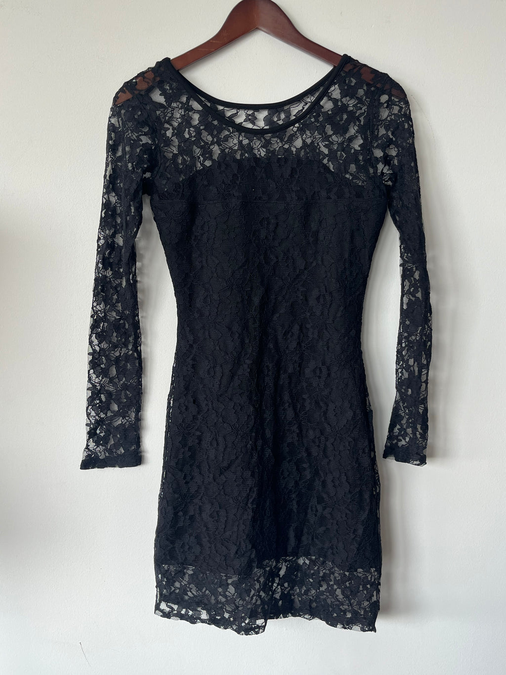 SIZE & NEEDLE Spitzenkleid – Schwarz, Gr. S, Sehr gut