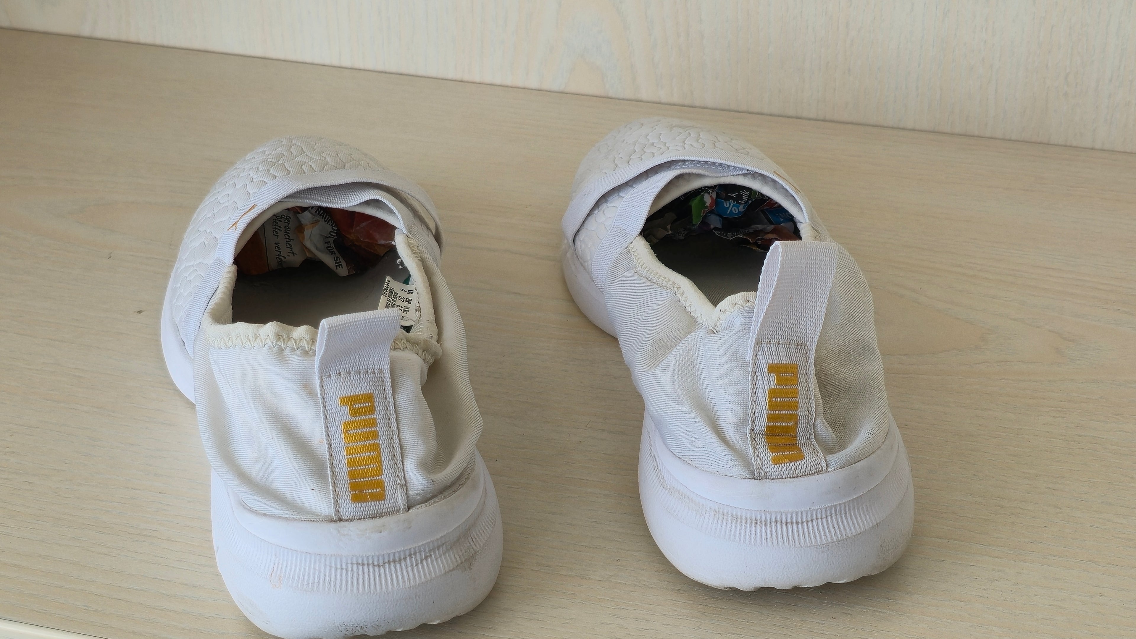 PUMA Adelina Slip-On Weiß/Gold | Damen EU 37.5 (UK 4.5) | Gebraucht