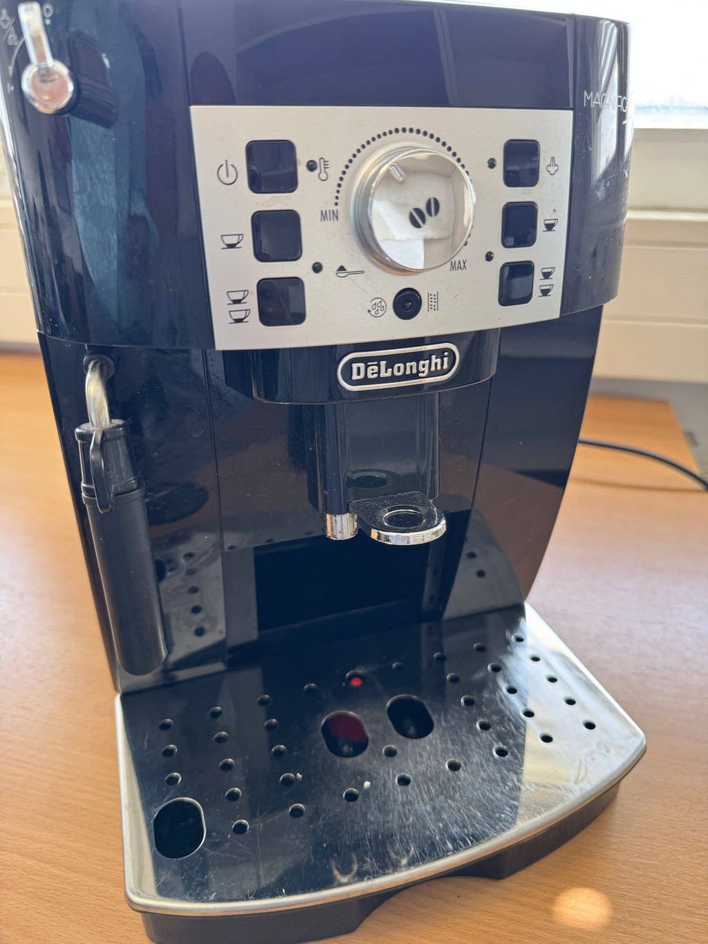 De’Longhi Magnifica S ECAM22110B Kaffeevollautomat Schwarz Medium