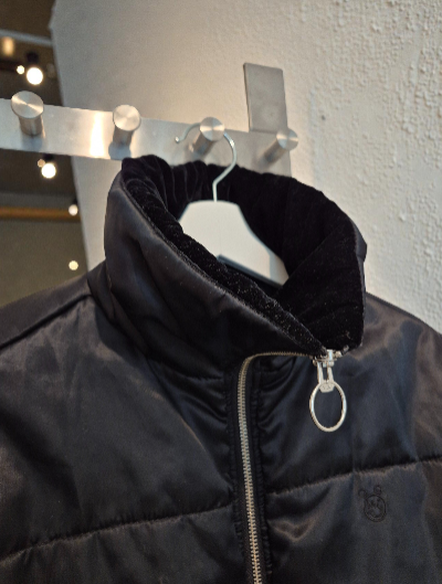 Converse x Miley Cyrus Cropped Puffer Jacket Black, Size M, Very Good