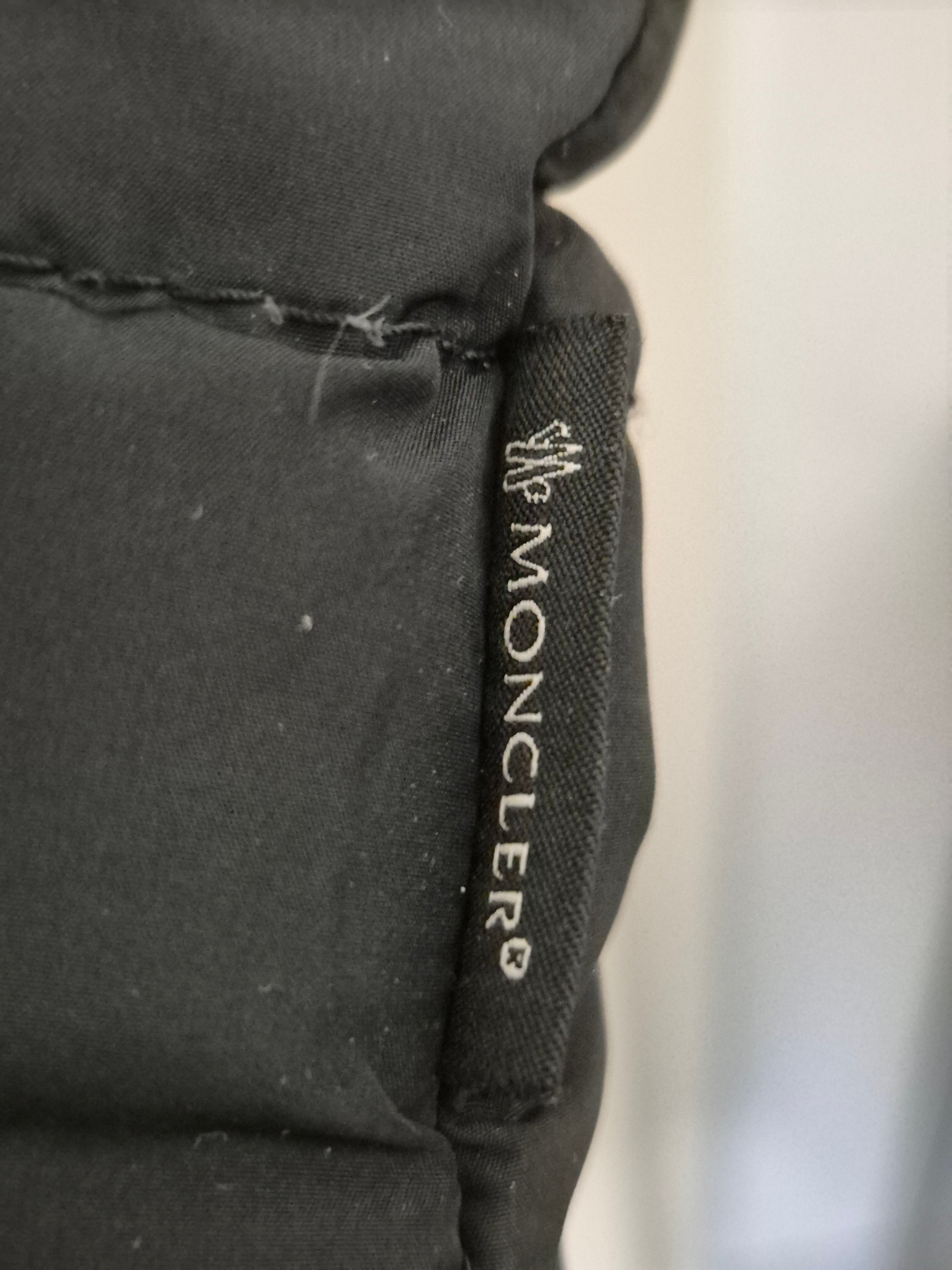 Moncler Flammette Down Coat – Black, Size M, Good Condition