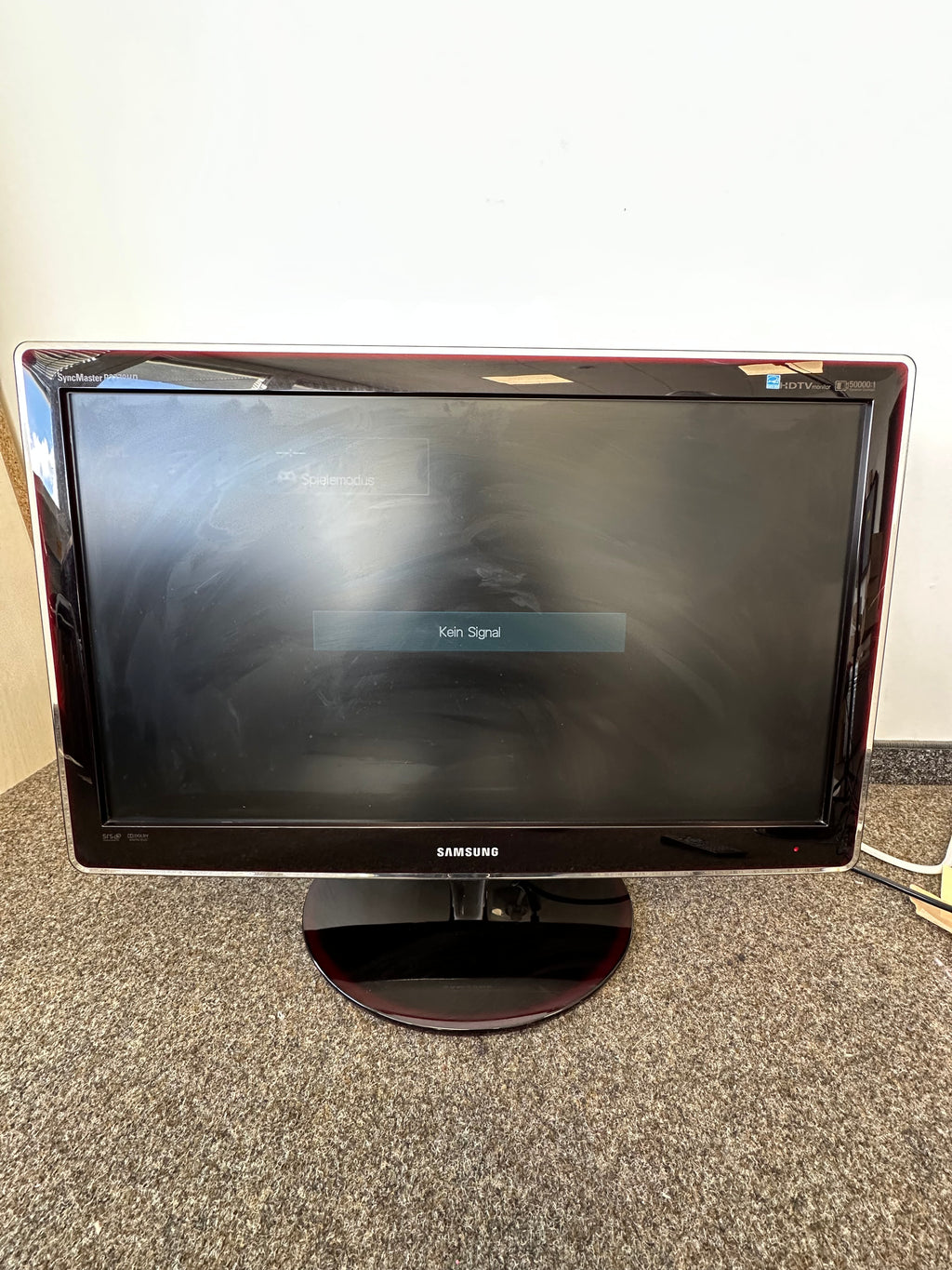 Samsung SyncMaster P2770HD 27 Monitor/HDTV, 1080p, Black, Remote, Very Good