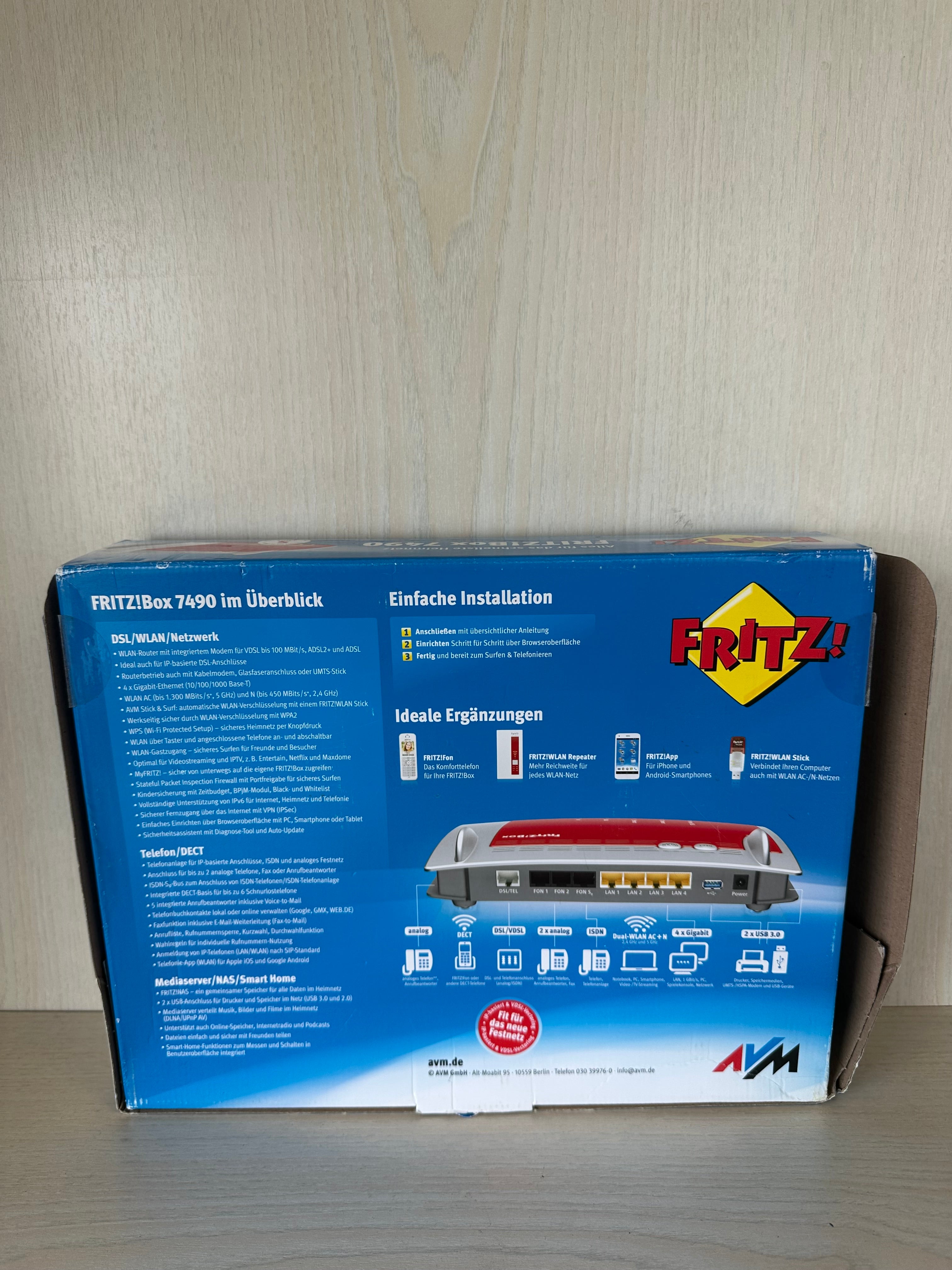 AVM FRITZ!Box 7490 – WLAN Router, Rot/Weiß, guter Zustand