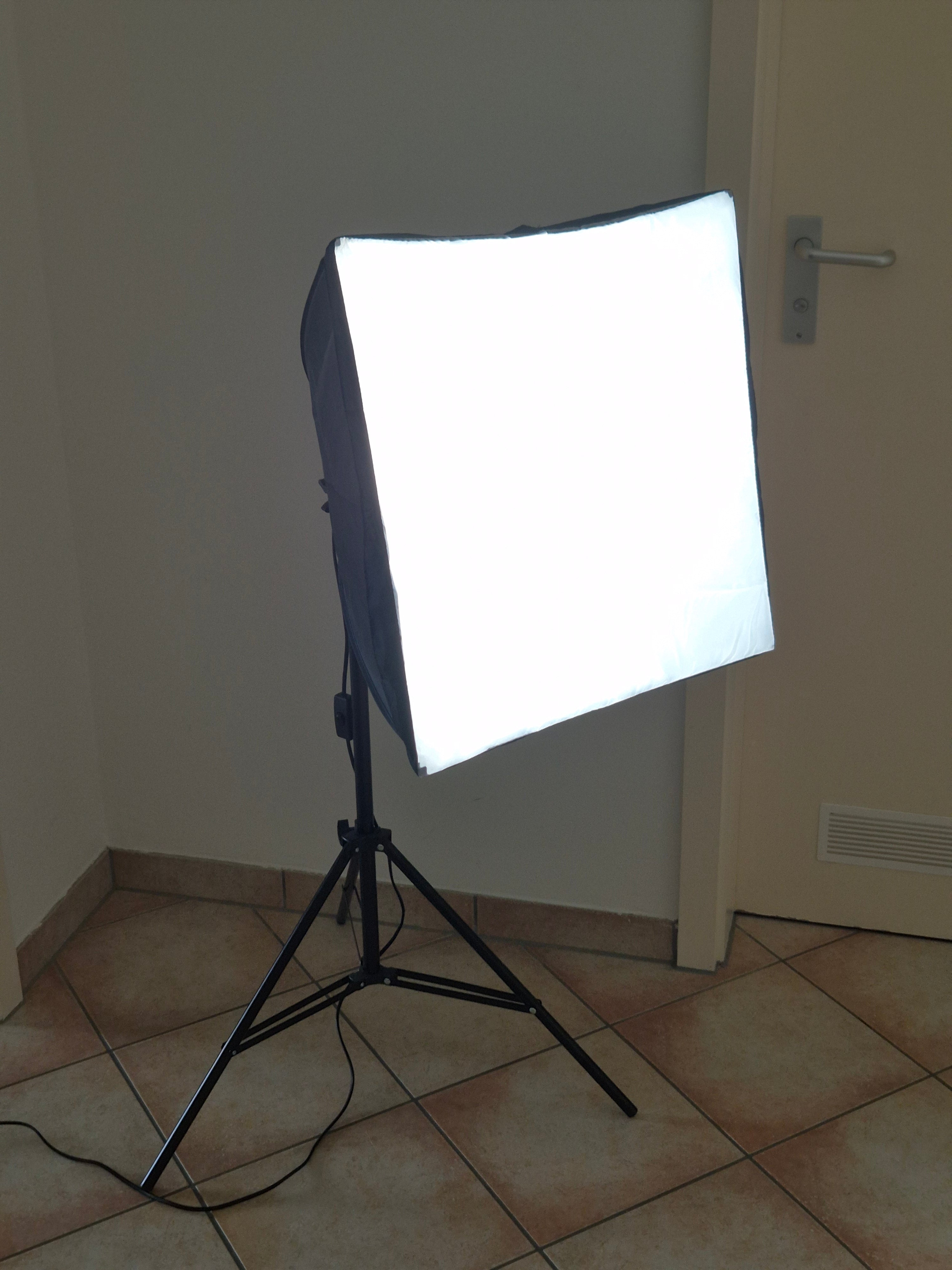 ESDDI PS070 80W LED Softbox Lighting Kit Black, Very Good, Stand & Bag Included
