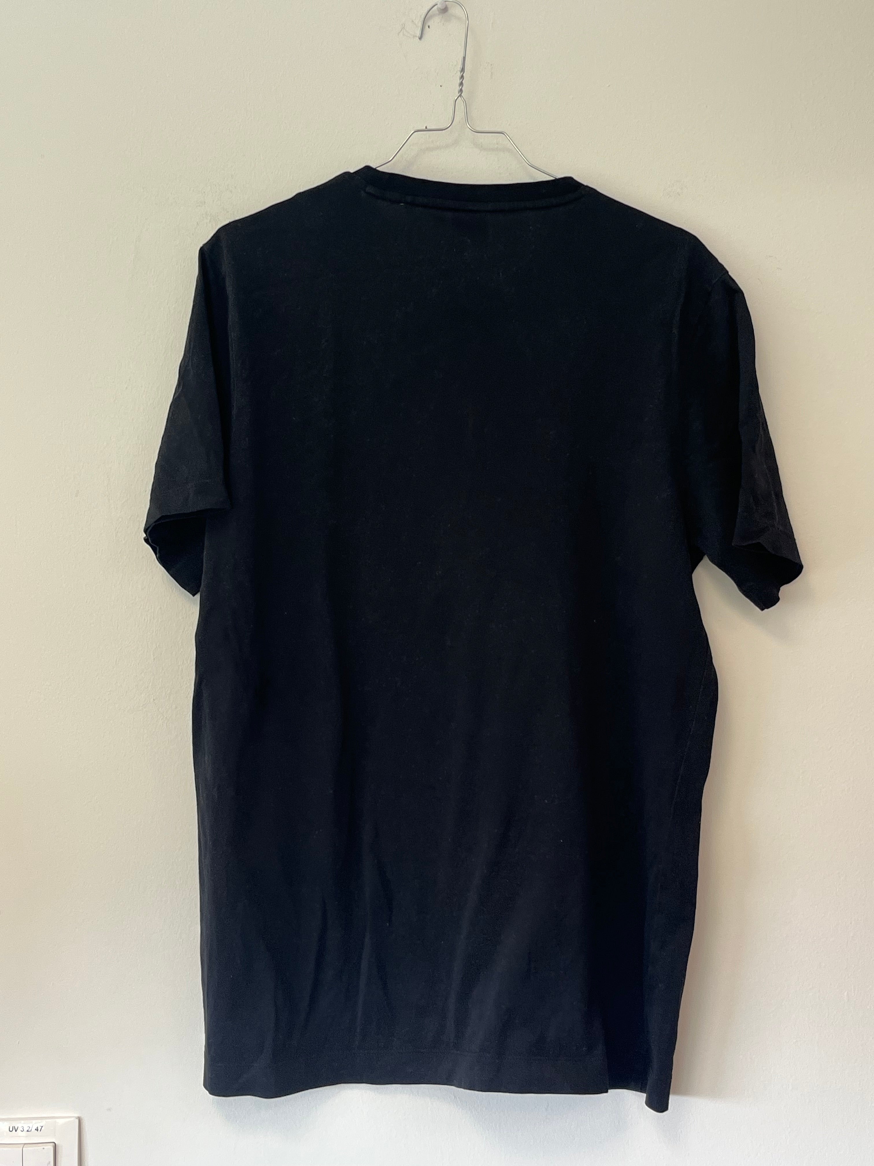 HUGO BOSS Classic Crew Neck T-Shirt – Black, Size M, Very Good Condition