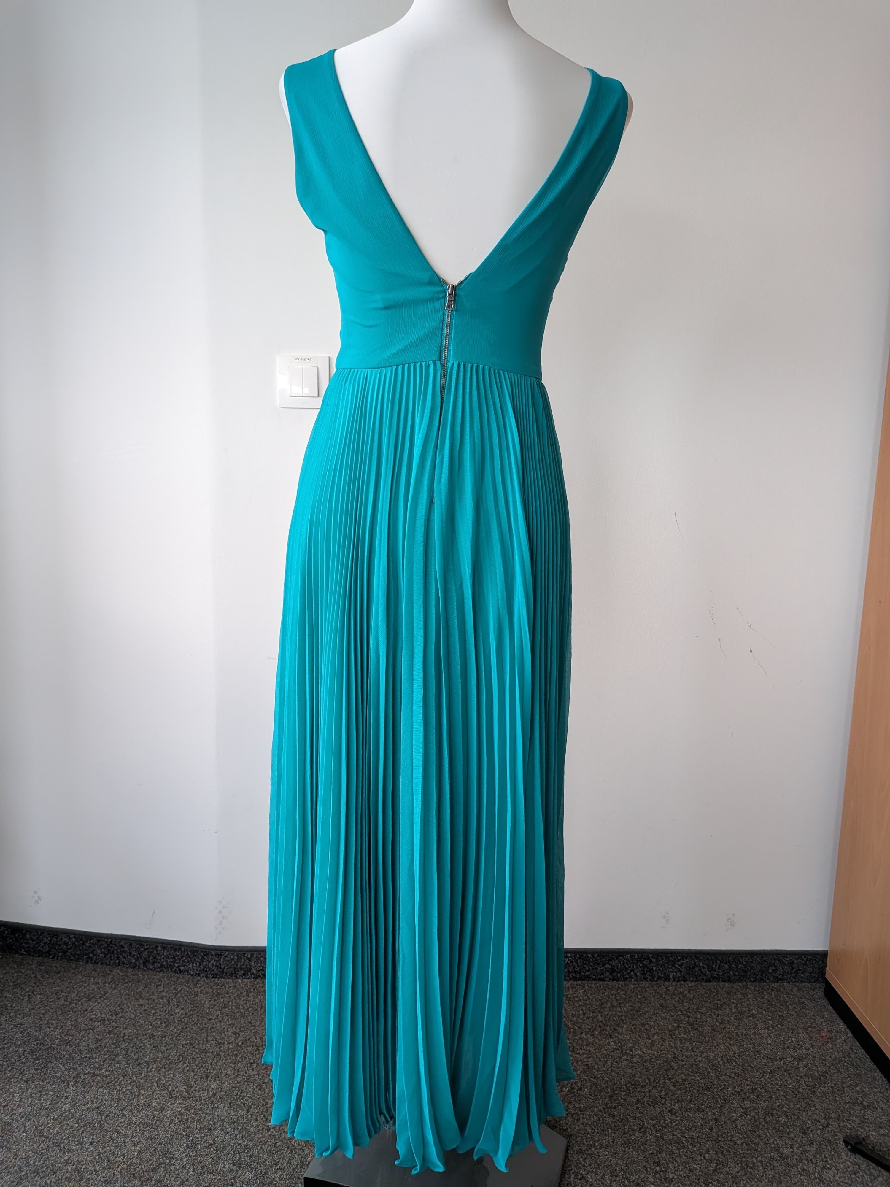 Alice + Olivia Sunniva Faltenkleid – Smaragdgrün, Midilänge, Guter Zustand