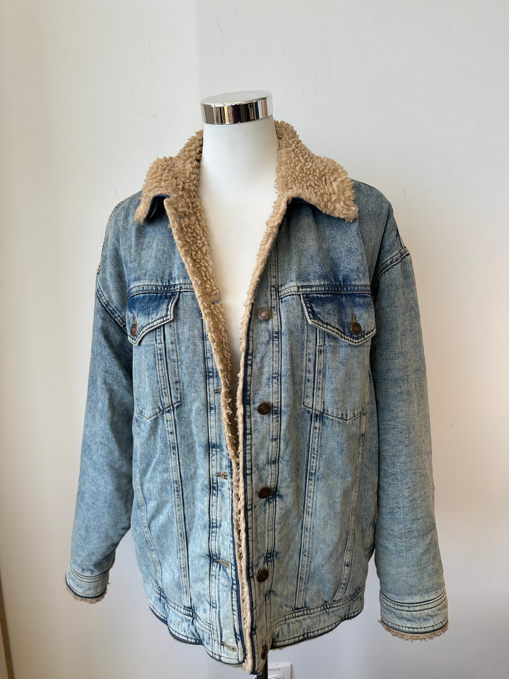 SET “Urban Deluxe” Sherpa-Lined Denim Jacket, Blue, Size L, Very Good