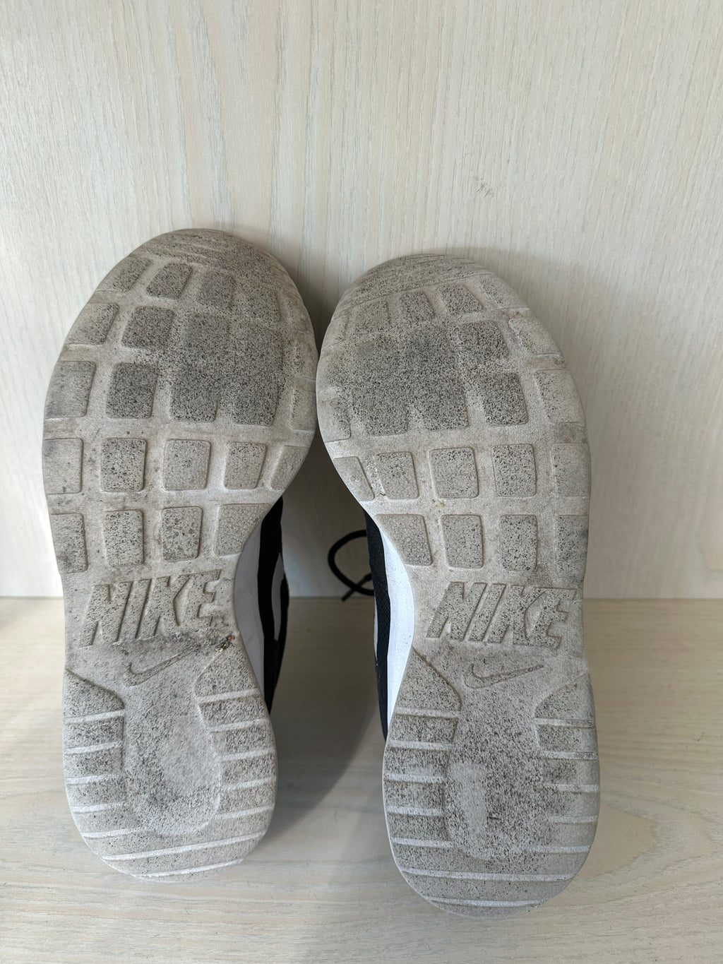 Nike Kaishi Sneaker Schwarz/Weiß Größe 39 – Leichter Alltagsschuh, gebraucht
