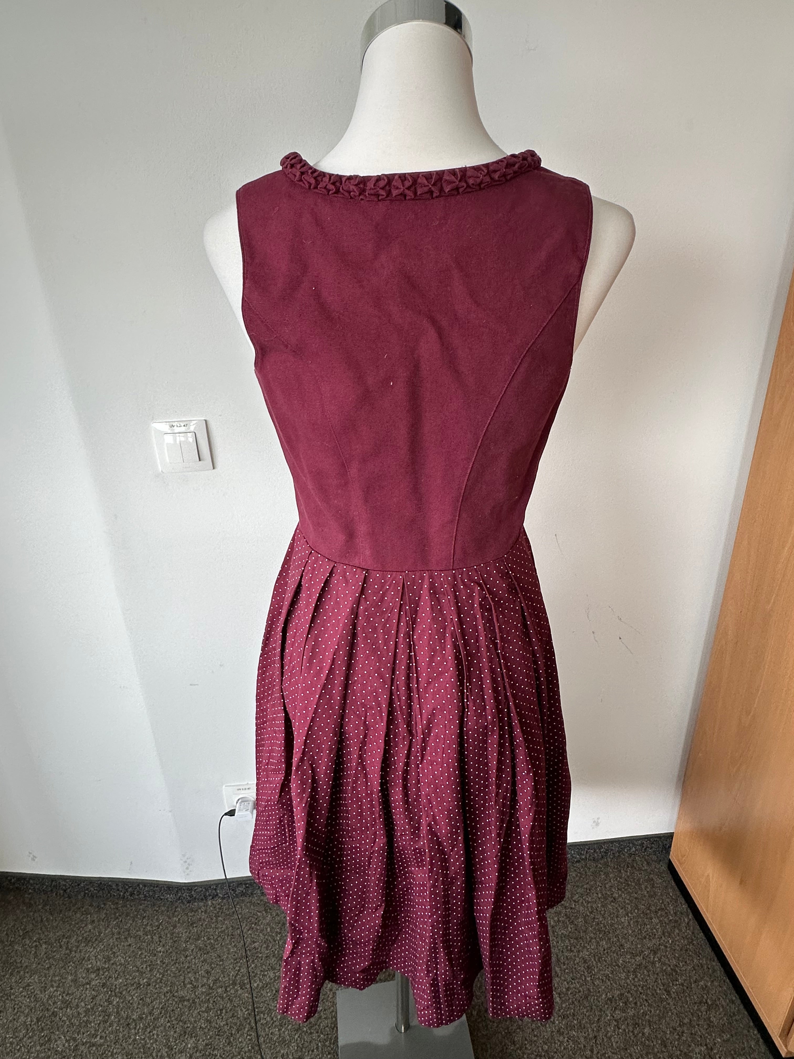 Midi Dirndl with 2 Aprons, EU 38, Maroon Polka Dot, Very Good Condition