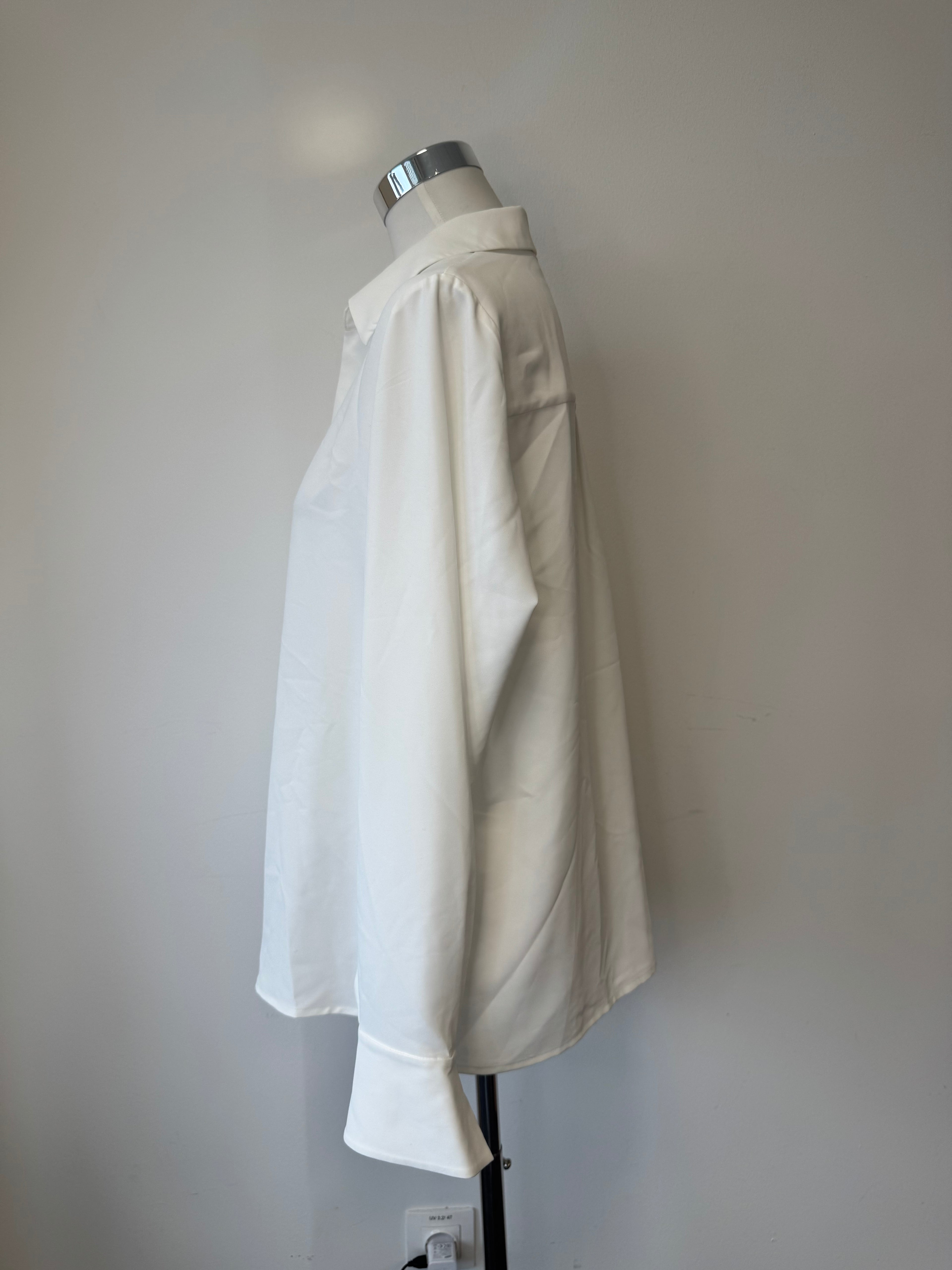 Margittes Classic Blouse – White, Size 42, 100% Polyester, Very Good Condition