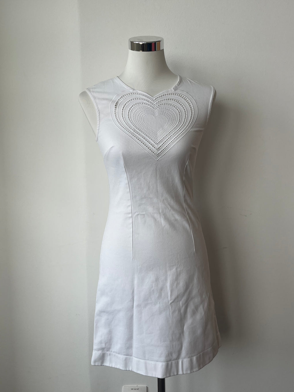 Christopher Kane Weißes Kleid mit Herz-Stickerei | US 10 / EU 42 | Wie Neu