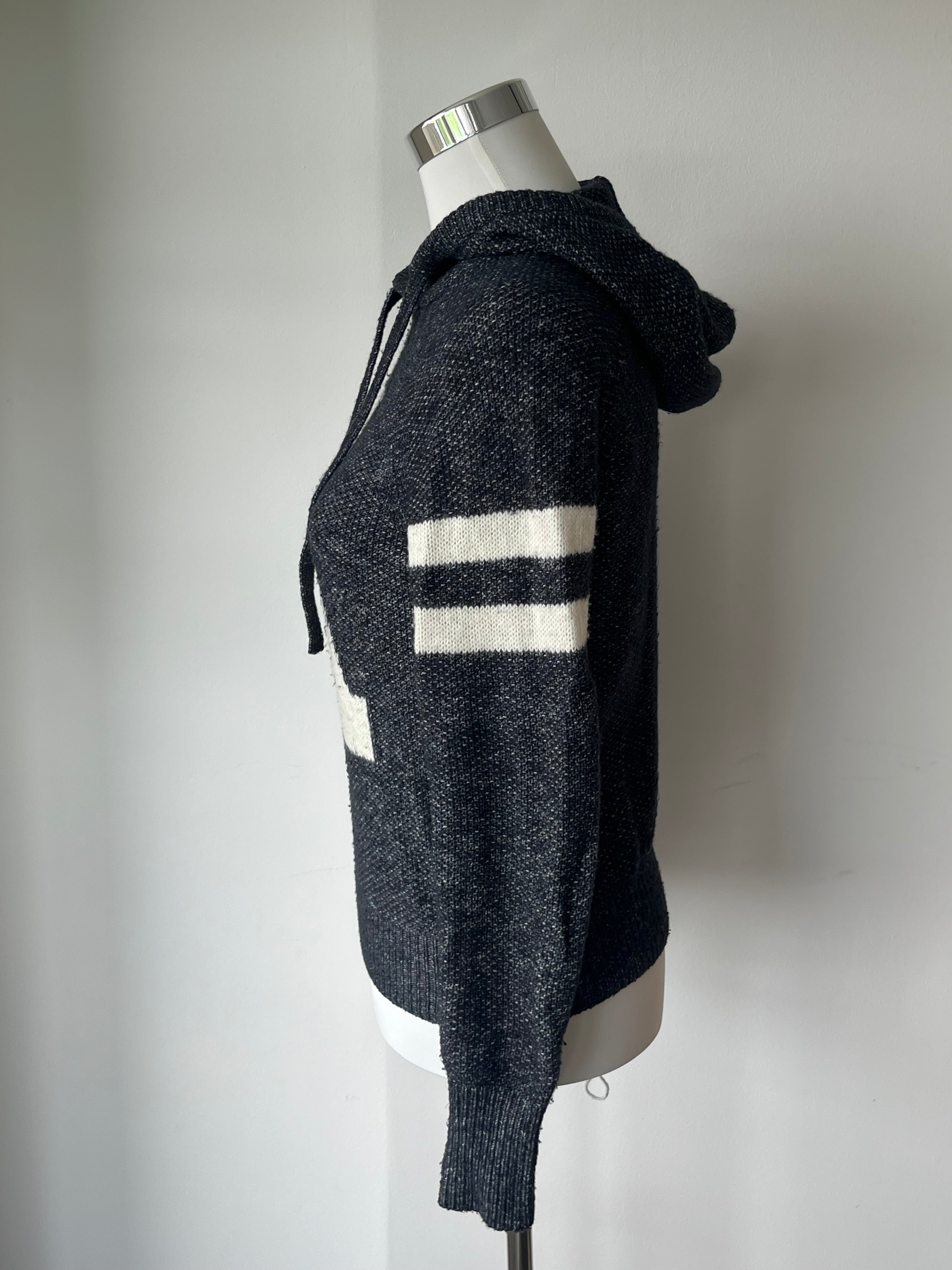 Abercrombie & Fitch Varsity Knit Hoodie XS – Navy mit großem „A“