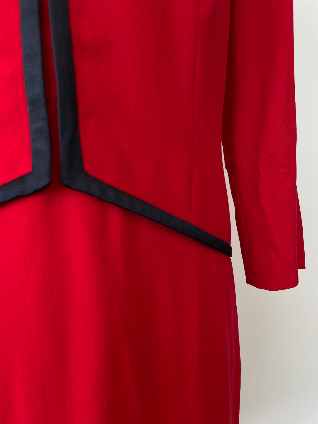Louis Féraud Wollkostüm, Rot/Schwarz, Gr. 38, Made in Germany, guter Zustand