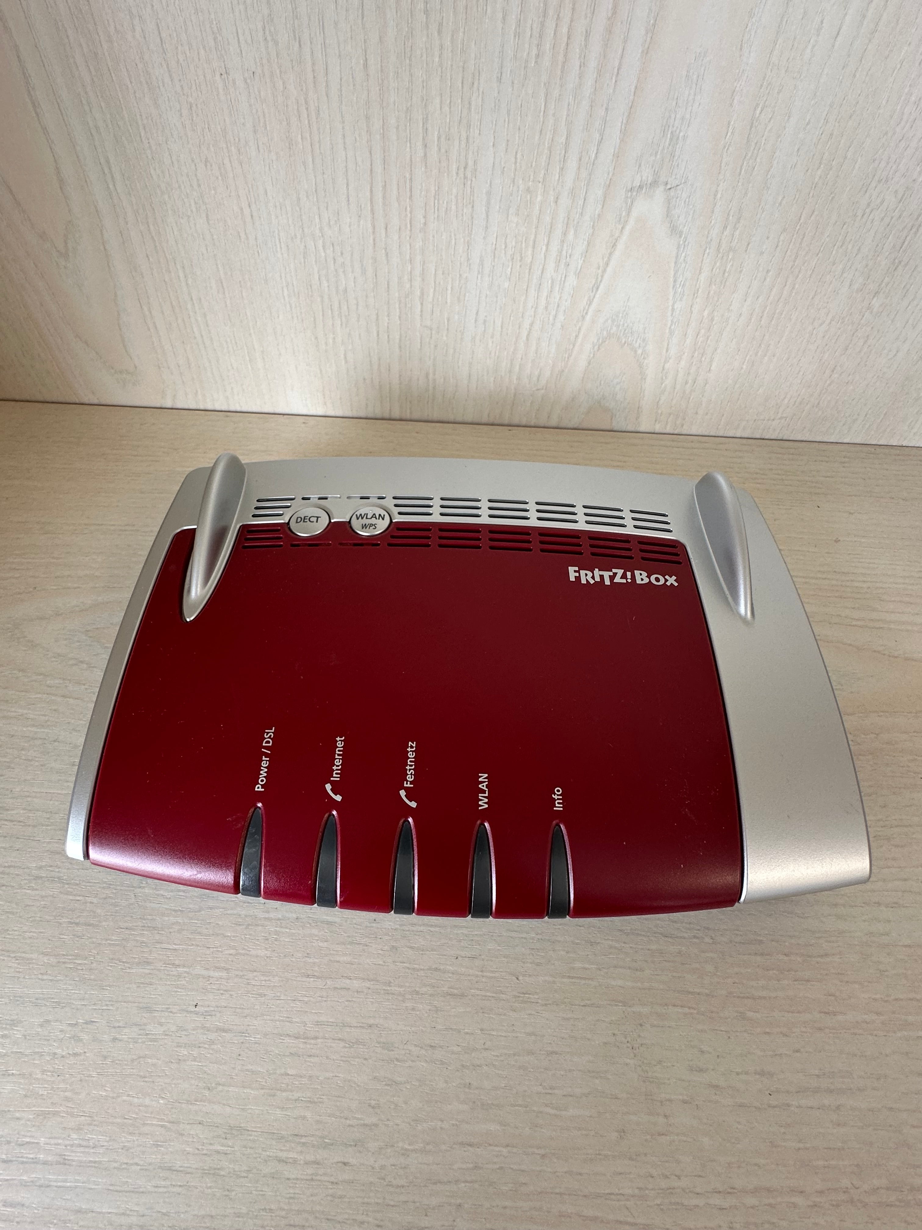 AVM FRITZ!Box 7490 – WLAN Router, Rot/Weiß, guter Zustand