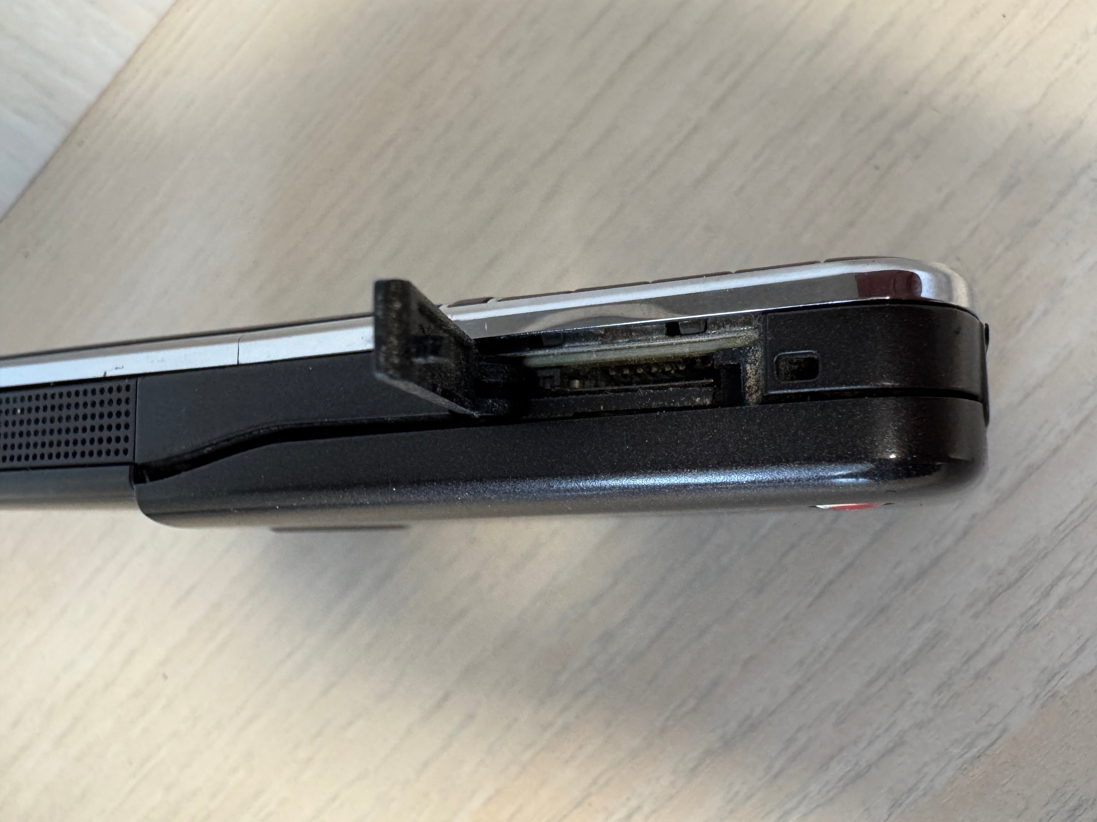 Nokia 2730 Classic (Vodafone) – voll funktionsfähig, Schwarz, inkl. Ladegerät
