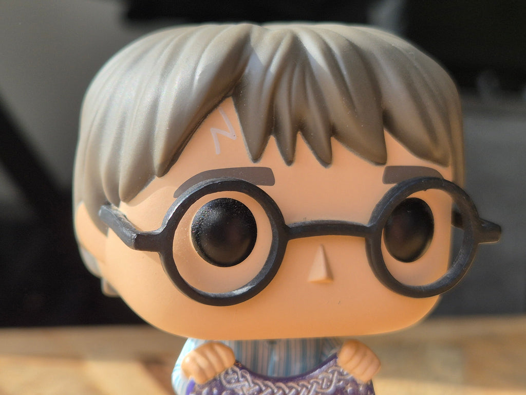 Funko Pop #111 Harry Potter w/ Invisibility Cloak – Loose, Very Good Condition