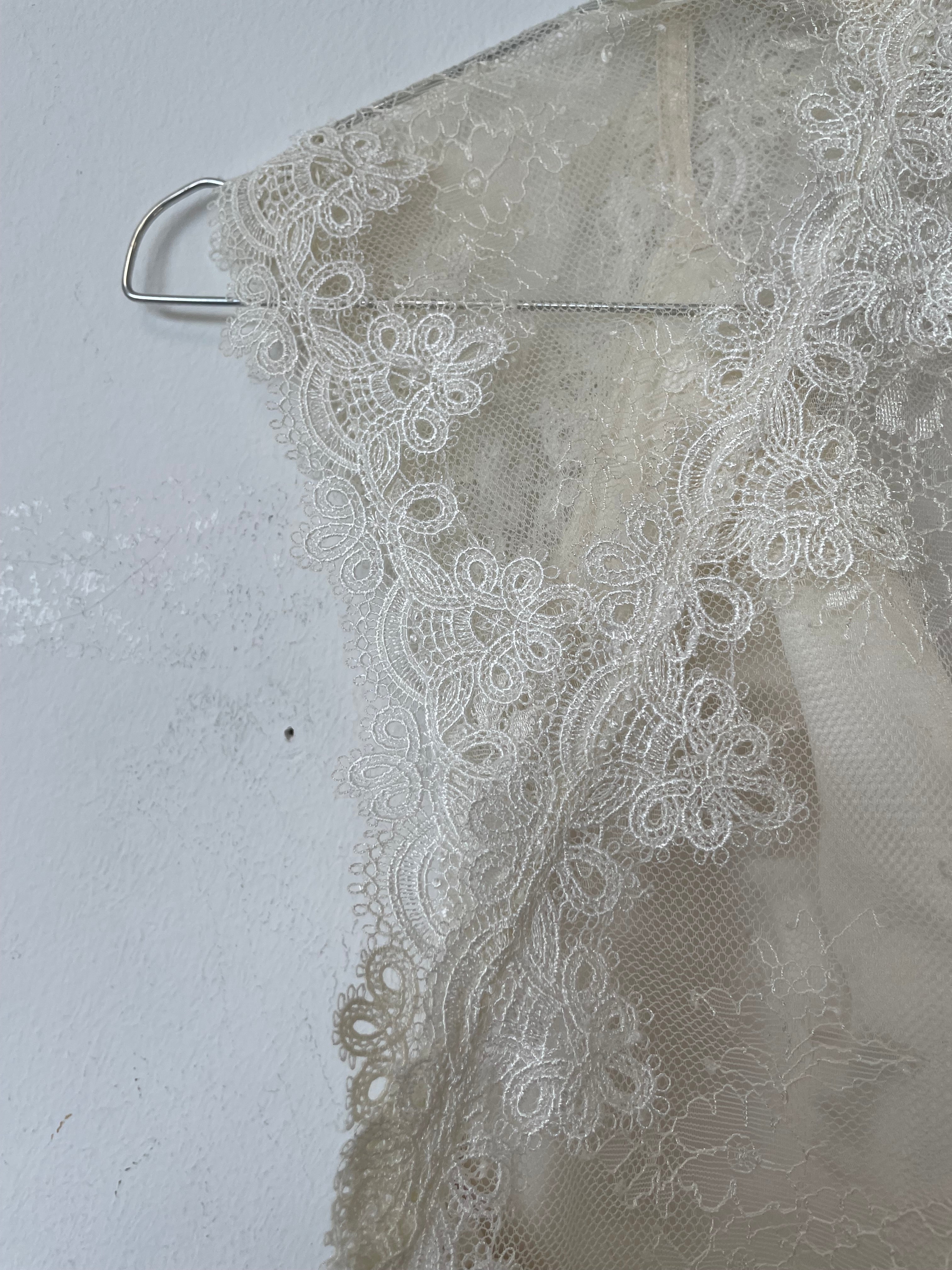 Catherine Deane Fantasia Cream Lace Chiffon Wedding Dress EU36, Very Good