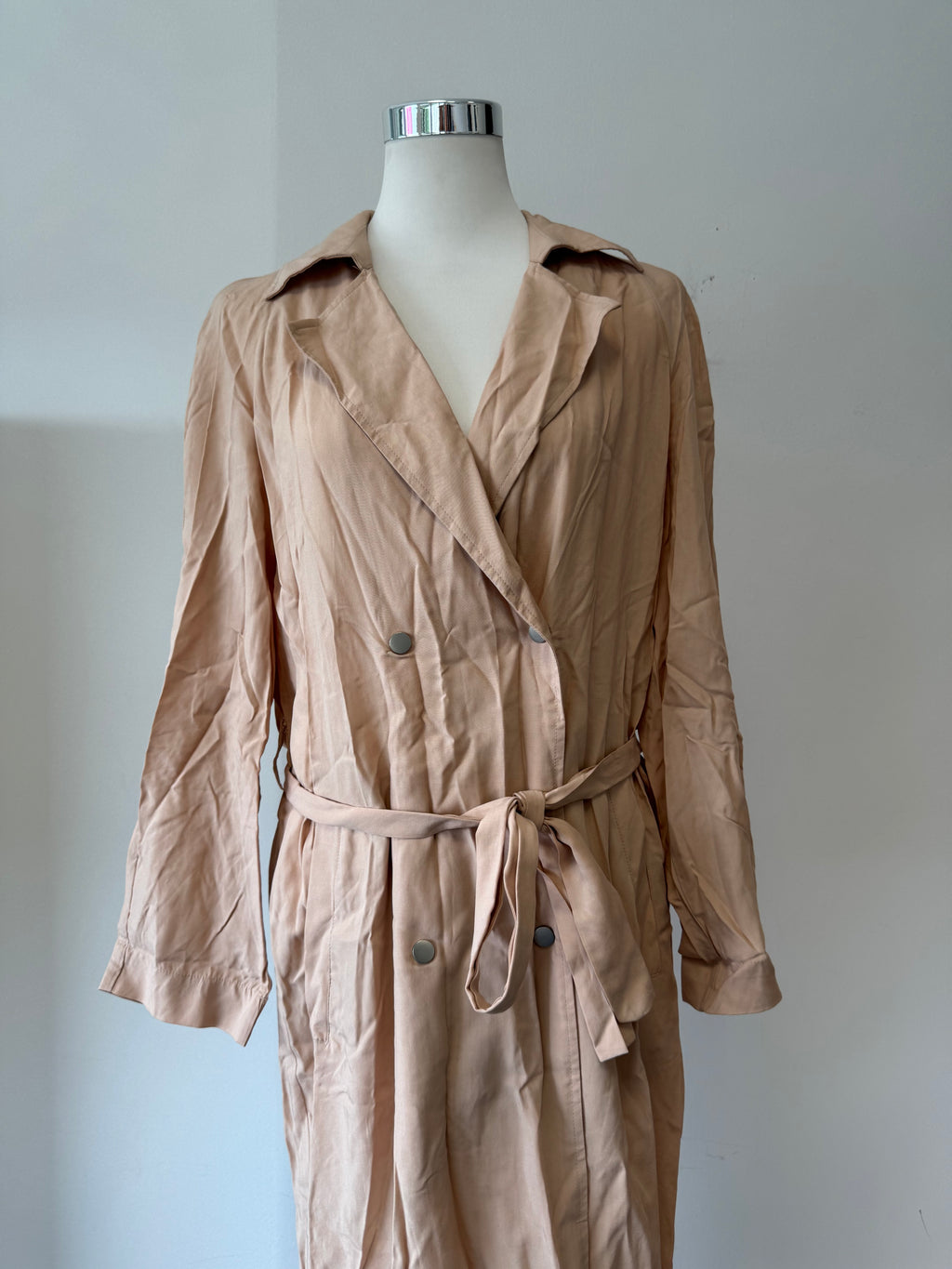 ZARA Basic Trenchcoat – Größe M – Beige, Gürtel, sehr guter Zustand