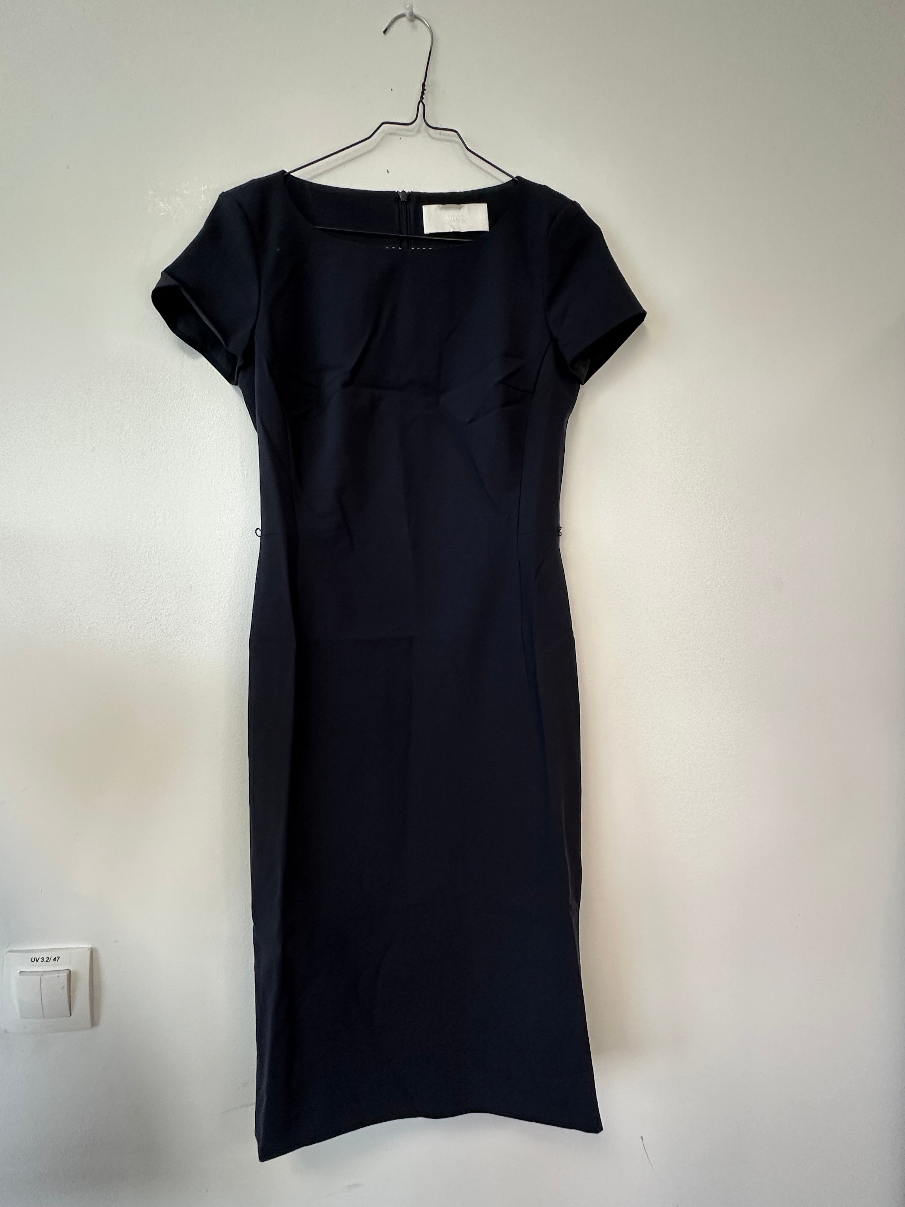 Hugo Boss Dillya Sheath Dress, Size 32, Black, Like New