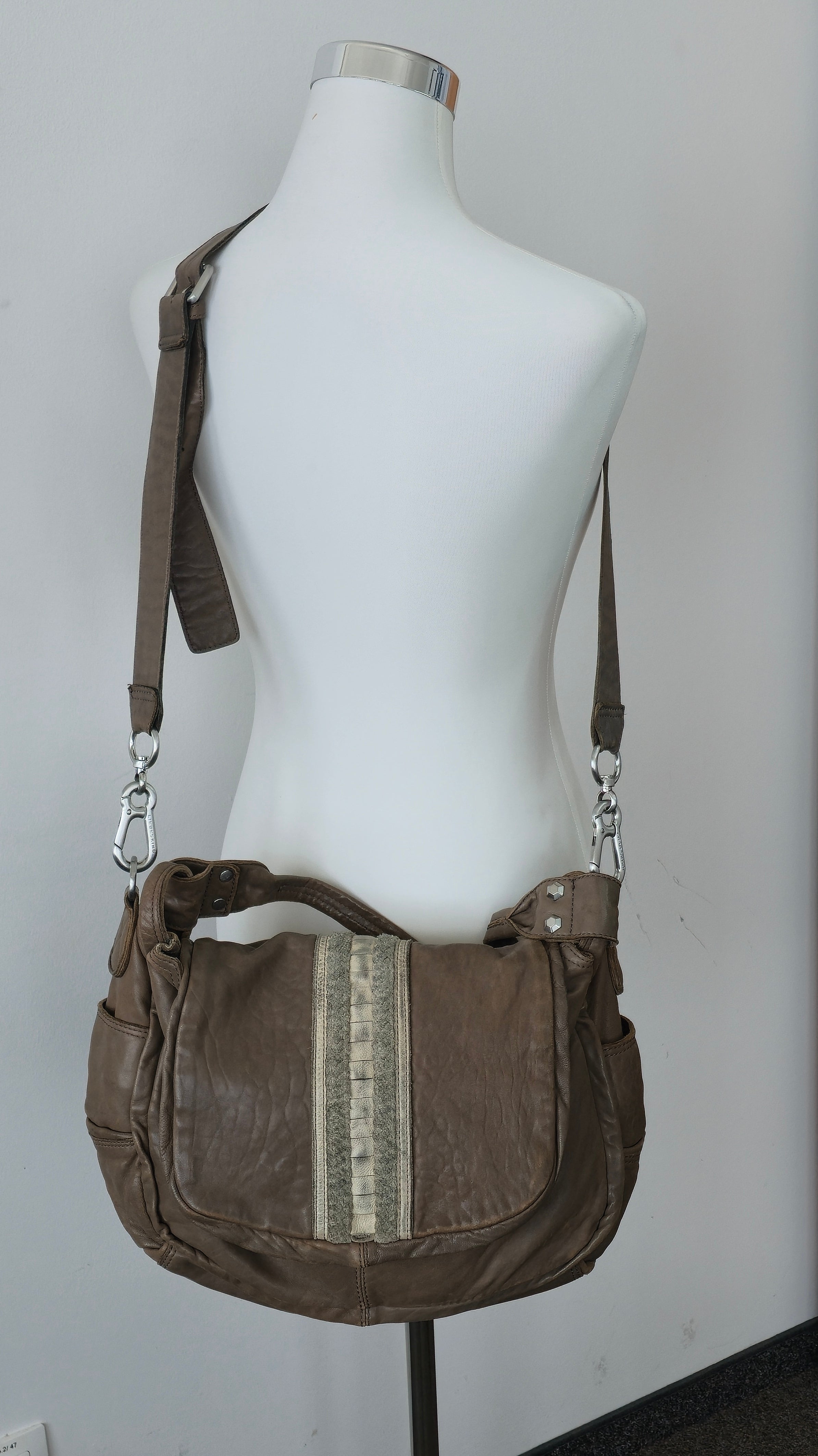 Liebeskind Berlin Vintage Leather Messenger Bag Taupe 40x28x10cm Poor Condition