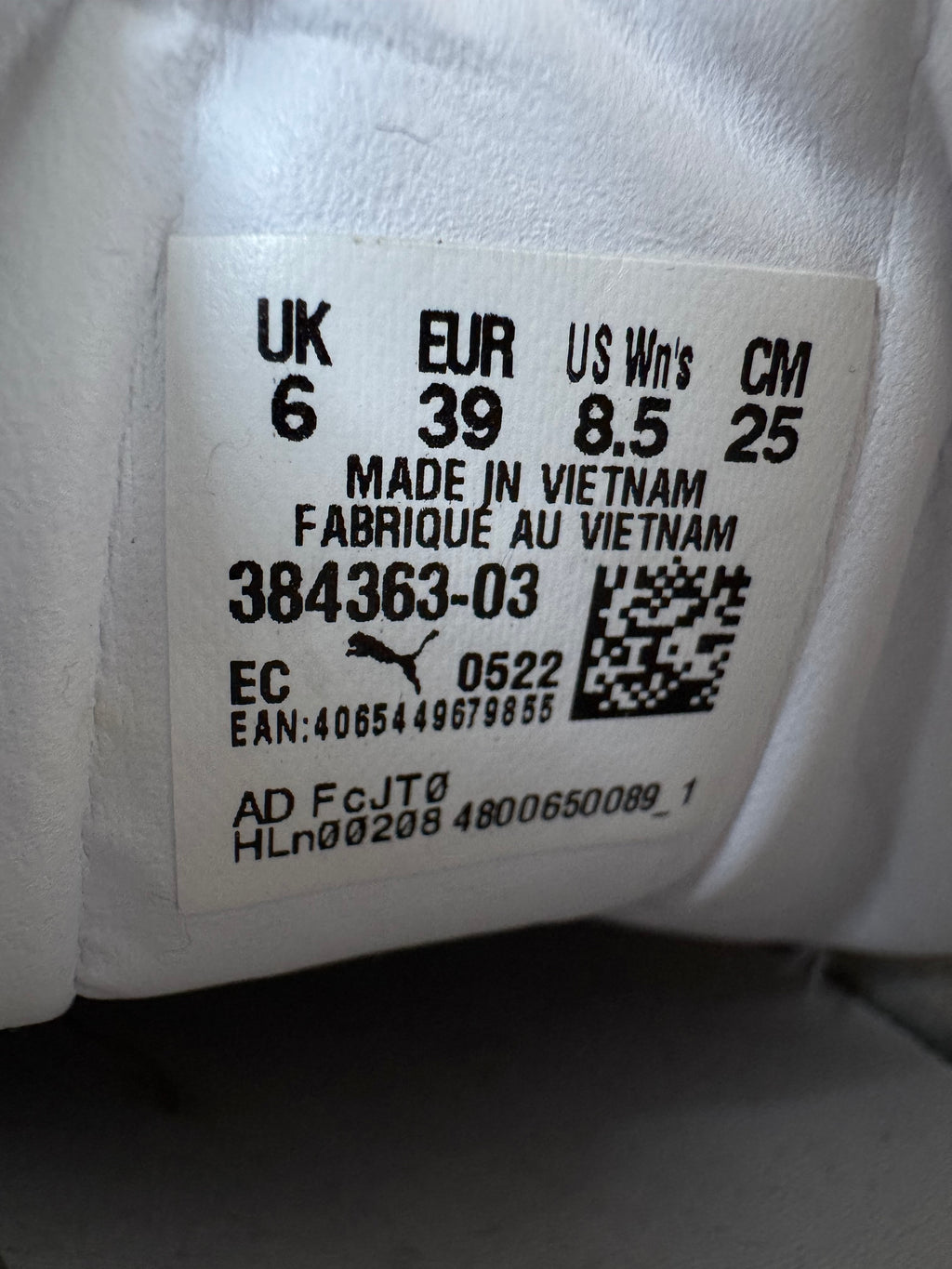PUMA Mayze Stack Plateausneaker | EU 39 | Weiß/Light Sand | Guter Zustand