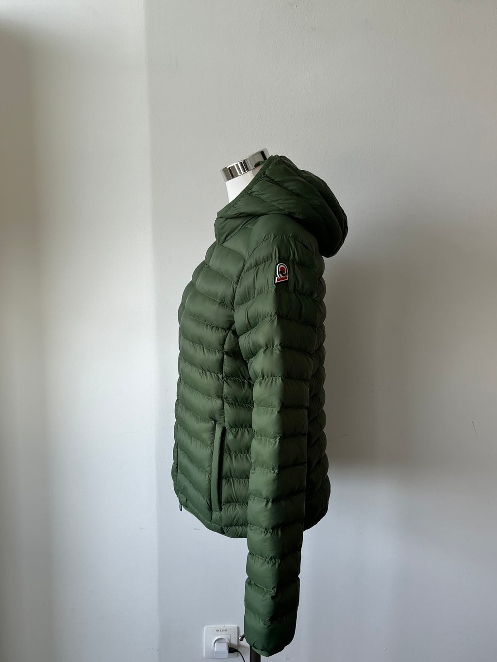 Invicta Lightweight Hooded Puffer Jacket Green M Very Good Condition