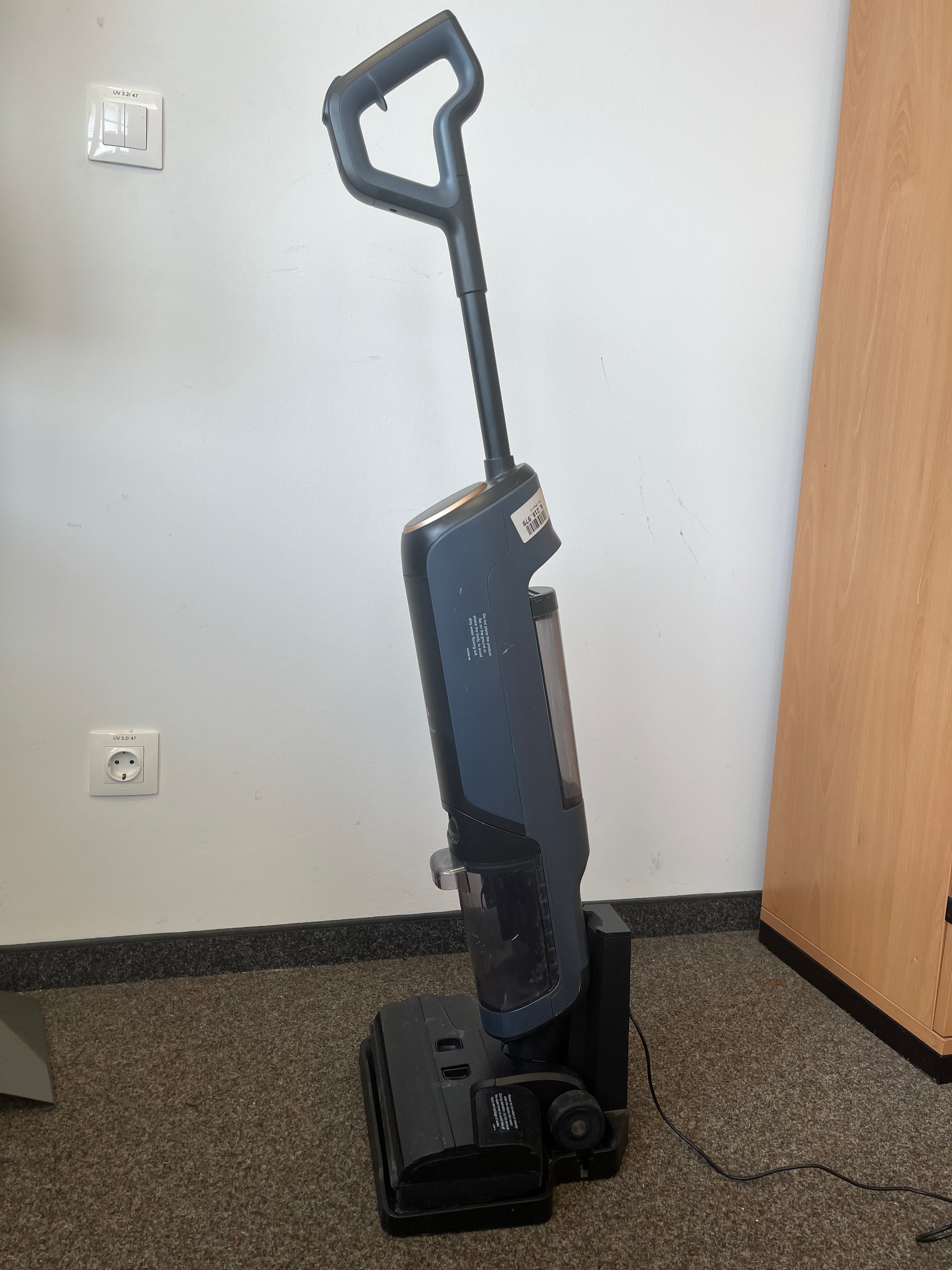 AEG Ultimate8000 Akku-Staubsauger & Wischmopp, Schwarz, Gut, 110cm