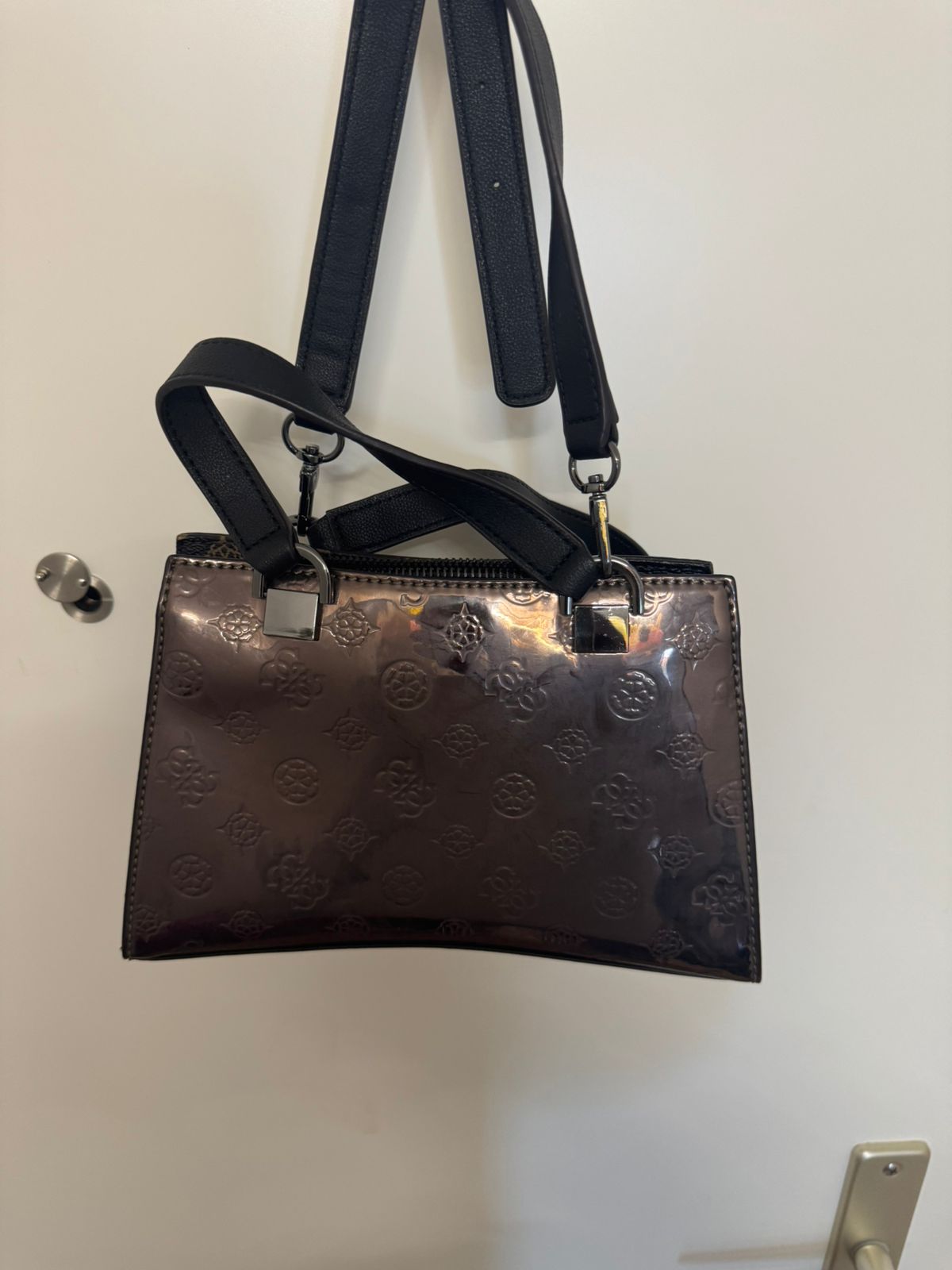 Guess Dalma 4G Logo Crossbody – Medium, Black/Brown, Like New, Faux Leather