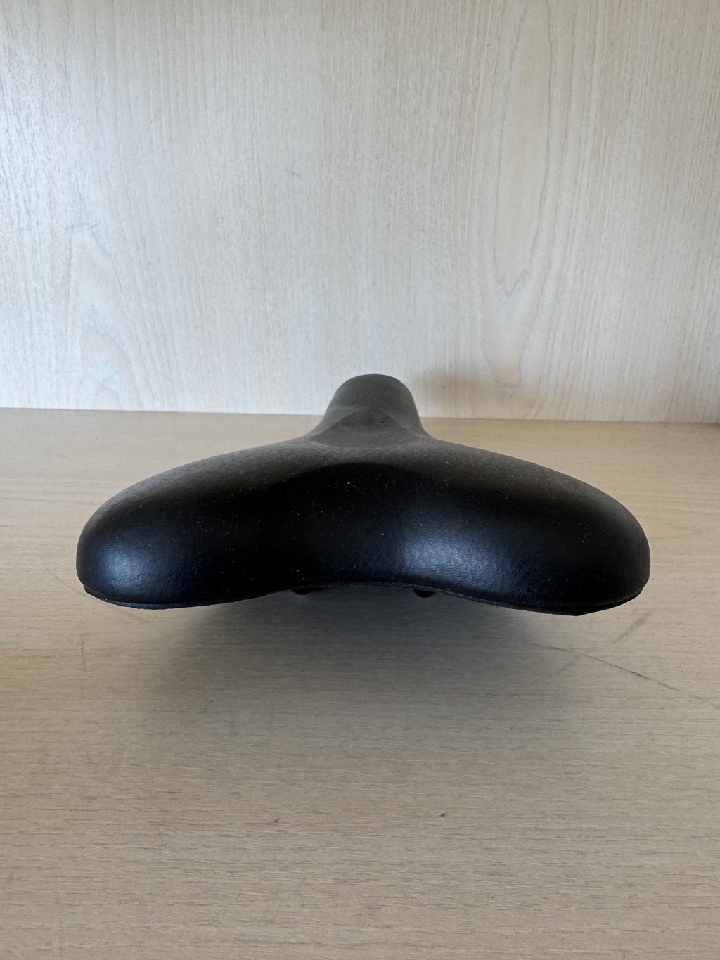UNISTRENGH Oversized Fahrradsattel – Schwarz, Gut