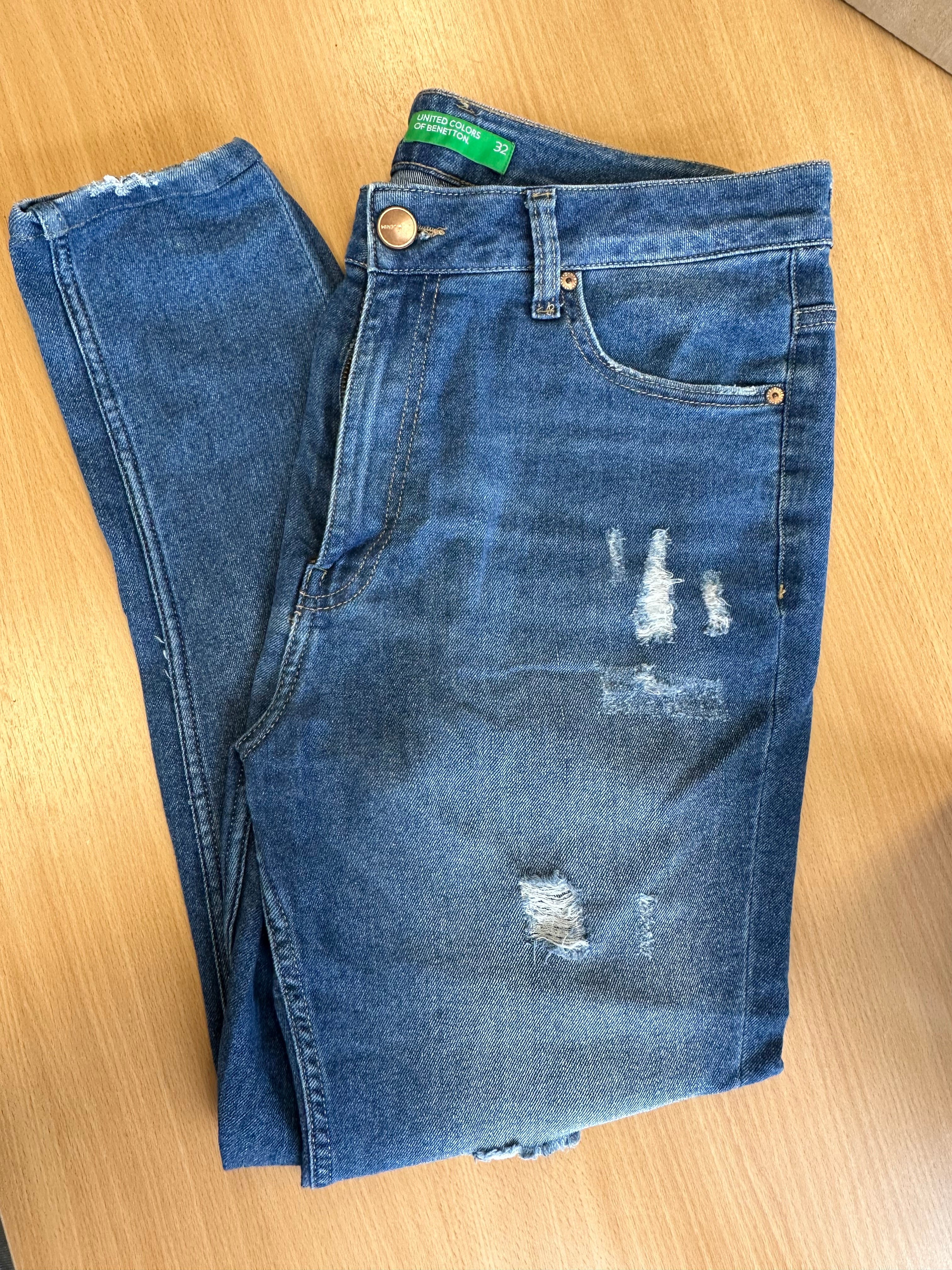 Benetton Women’s Distressed Jeans Blue W32 Very Good Condition