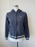 Fred Perry Zip Hoodie – Navy, Gestreifter Saum, Größe M, Guter Zustand