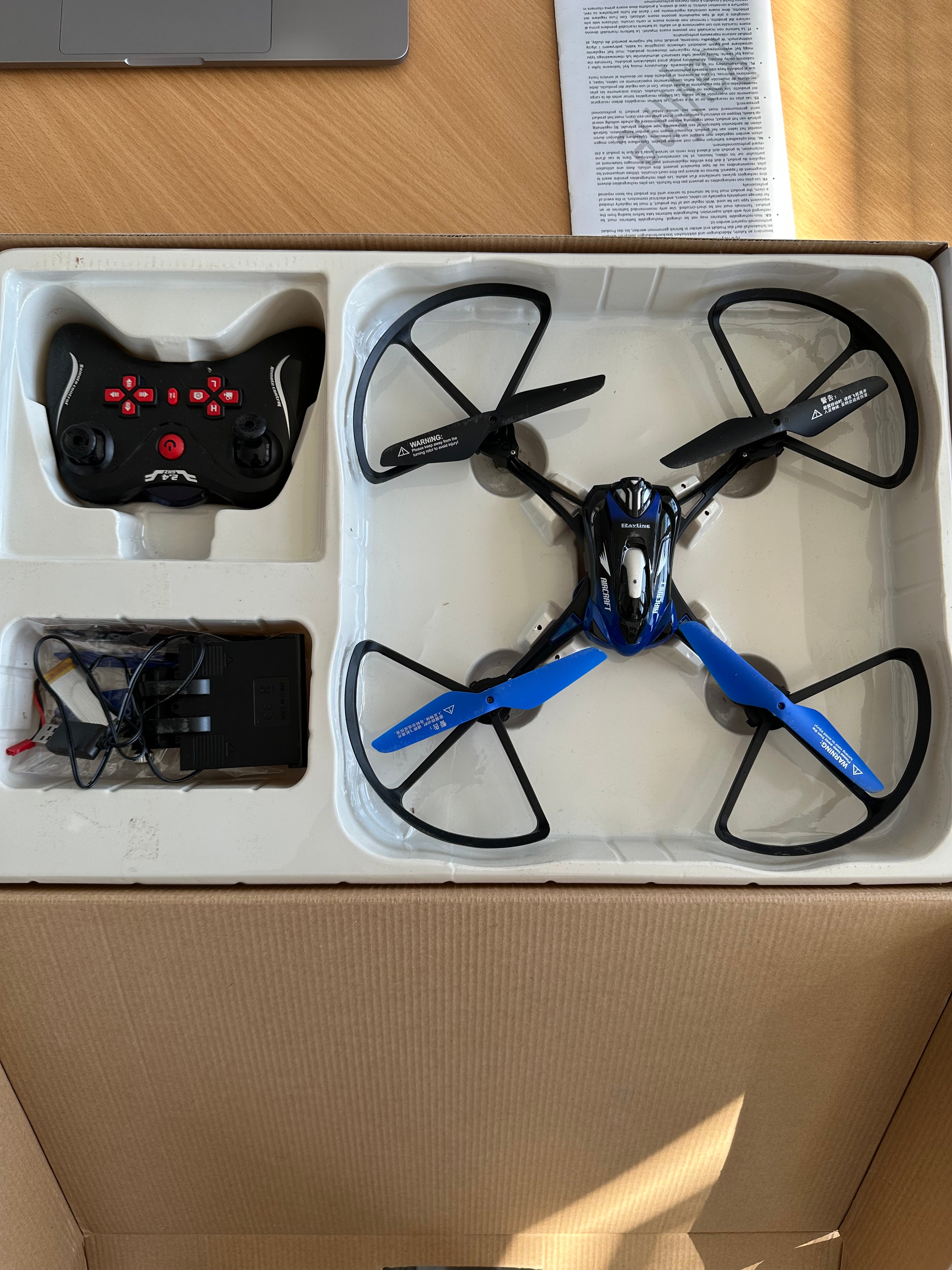 Rayline R8 Quadrocopter Blau/Schwarz m. HD-Kamera & OVP – sehr guter Zustand