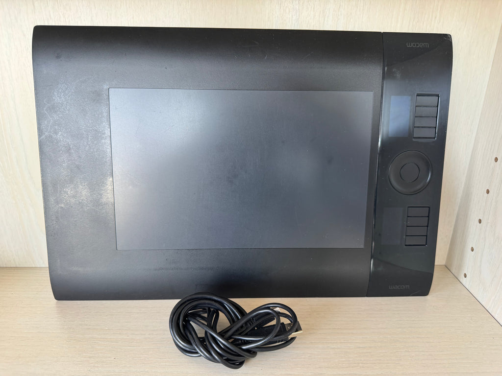 Wacom Intuos4 PTK-640 Grafiktablett Medium Schwarz, guter Zustand