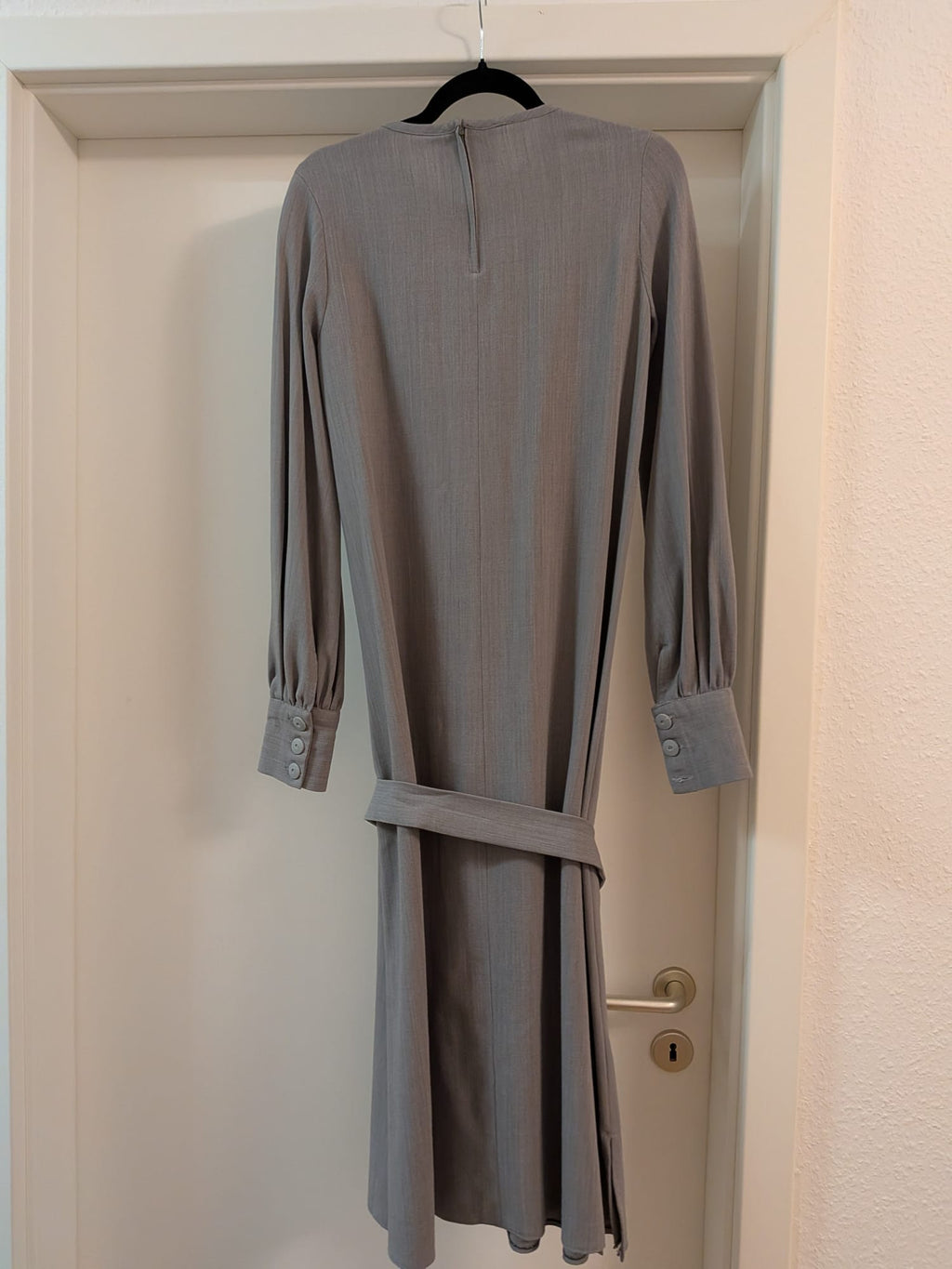 Self Made Belted Midi Dress – Grey, Medium, Crepe de Chine Silk, Very Good