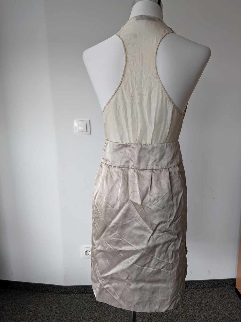 Stella McCartney Pleated Silk Dress – IT 40, Nude, Good Condition