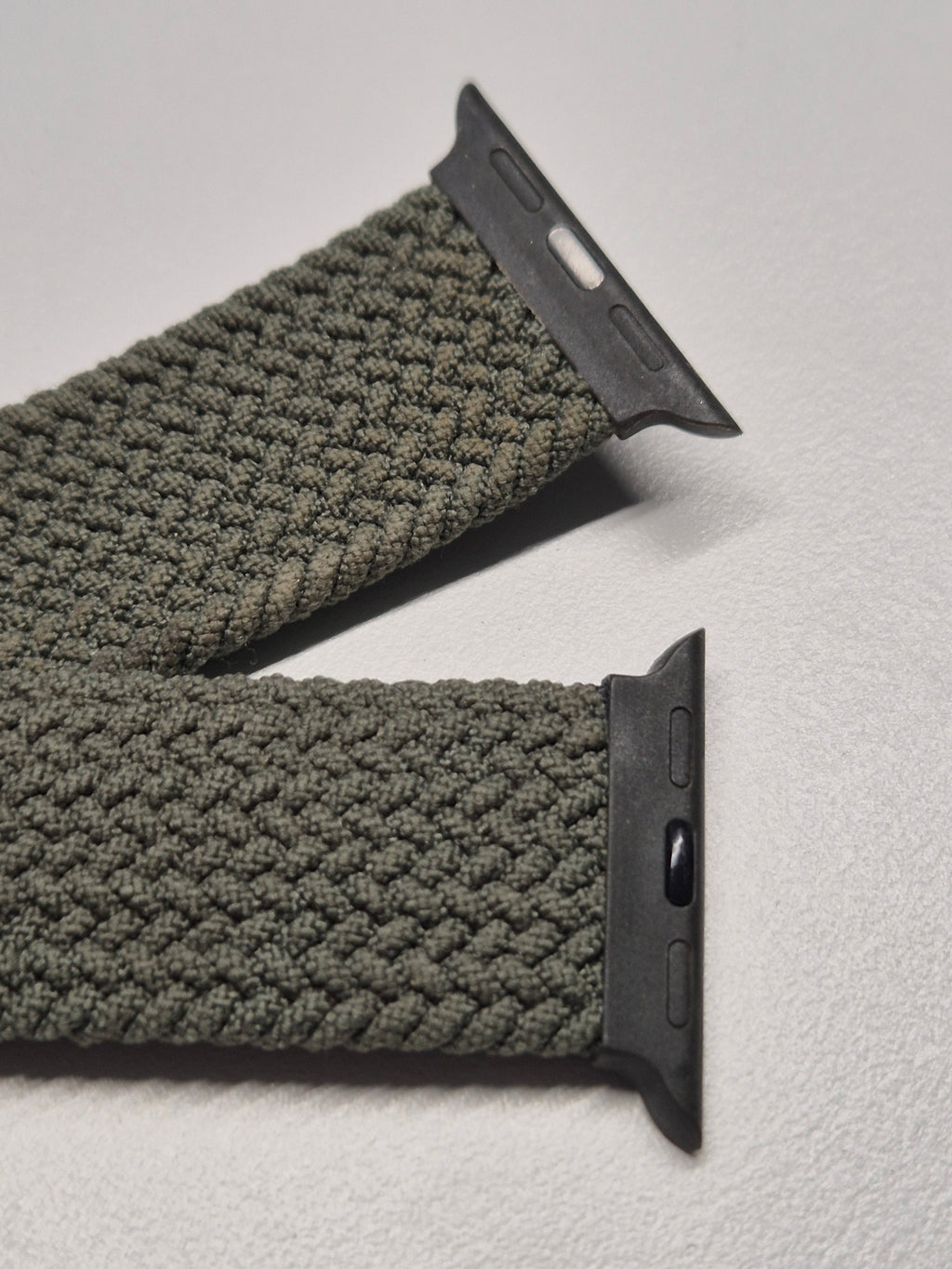 Apple Braided Solo Loop „Olive“, 40mm – Guter Zustand