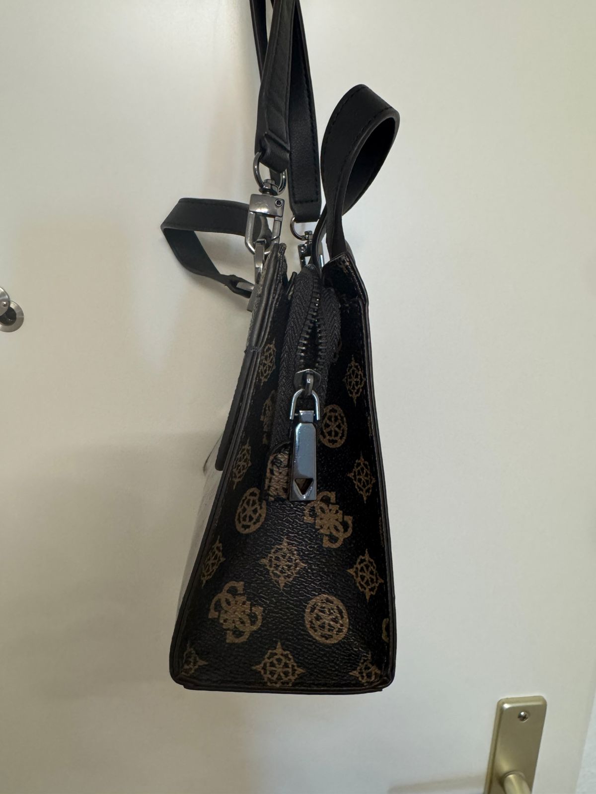 Guess Dalma 4G Logo Crossbody – Medium, Black/Brown, Like New, Faux Leather