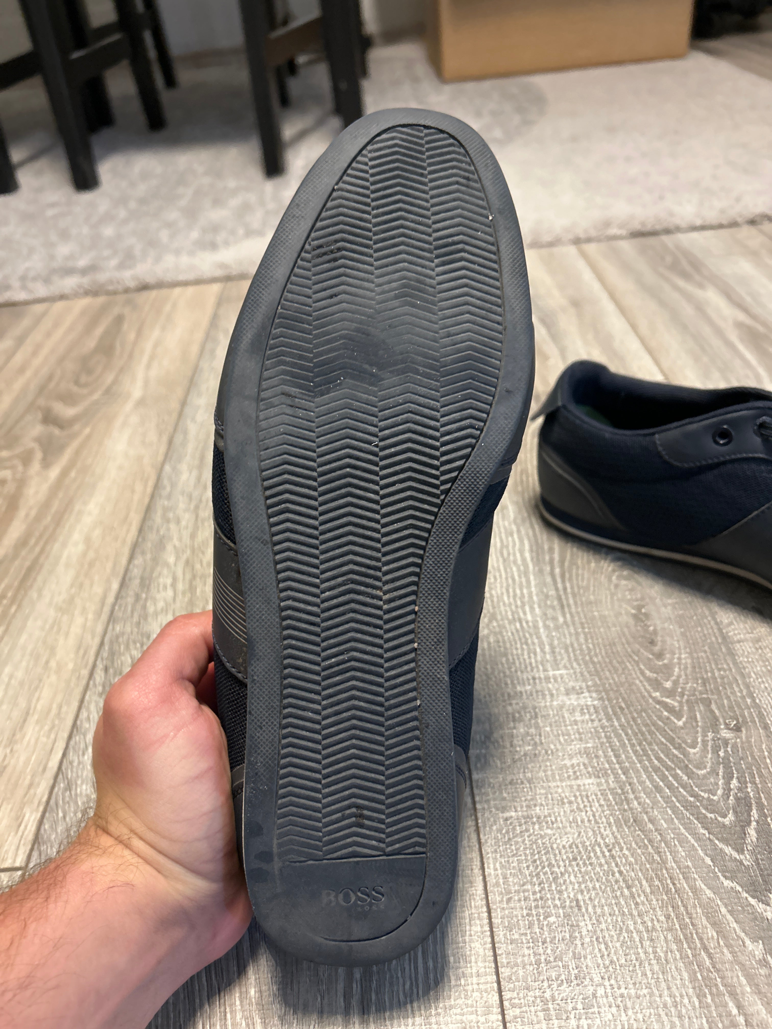 BOSS Lighter Low-Top Sneaker – EU 42, Dunkelblau, Sehr guter Zustand