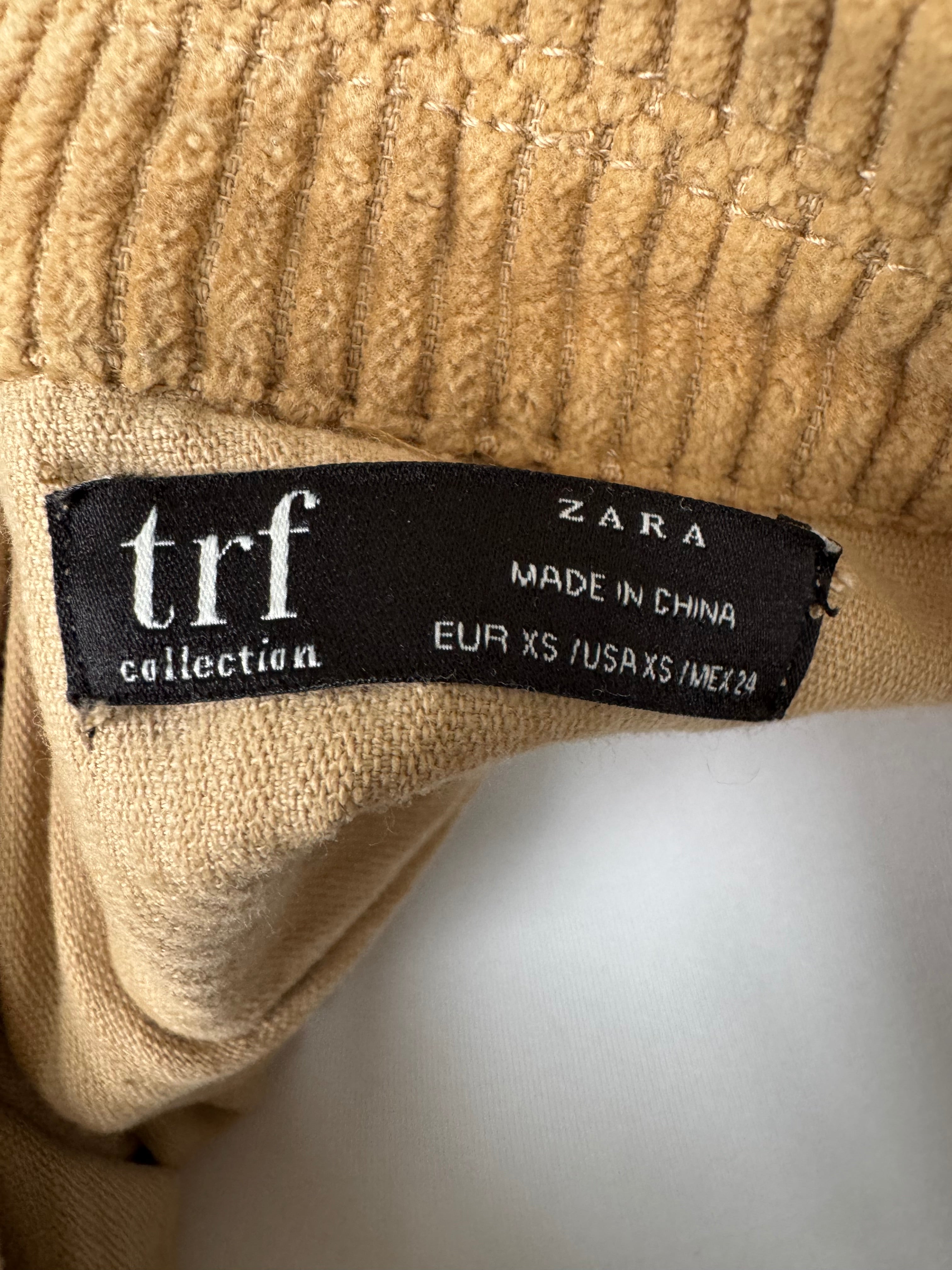 Zara TRF Cordjacke, Khaki, Gr. M – Sehr guter Zustand