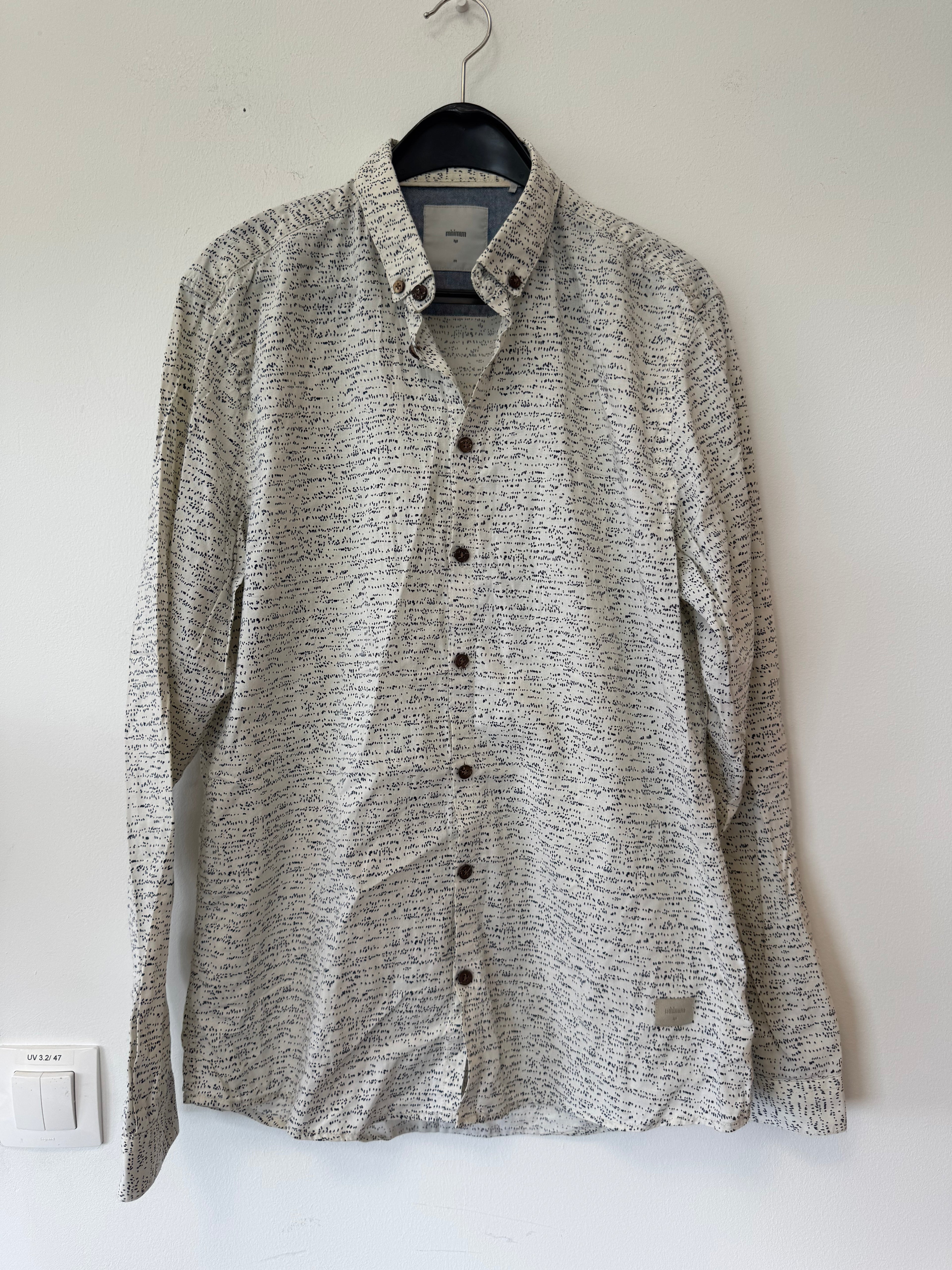 Minimum Crest Shirt, Medium, White/Black, Very Good