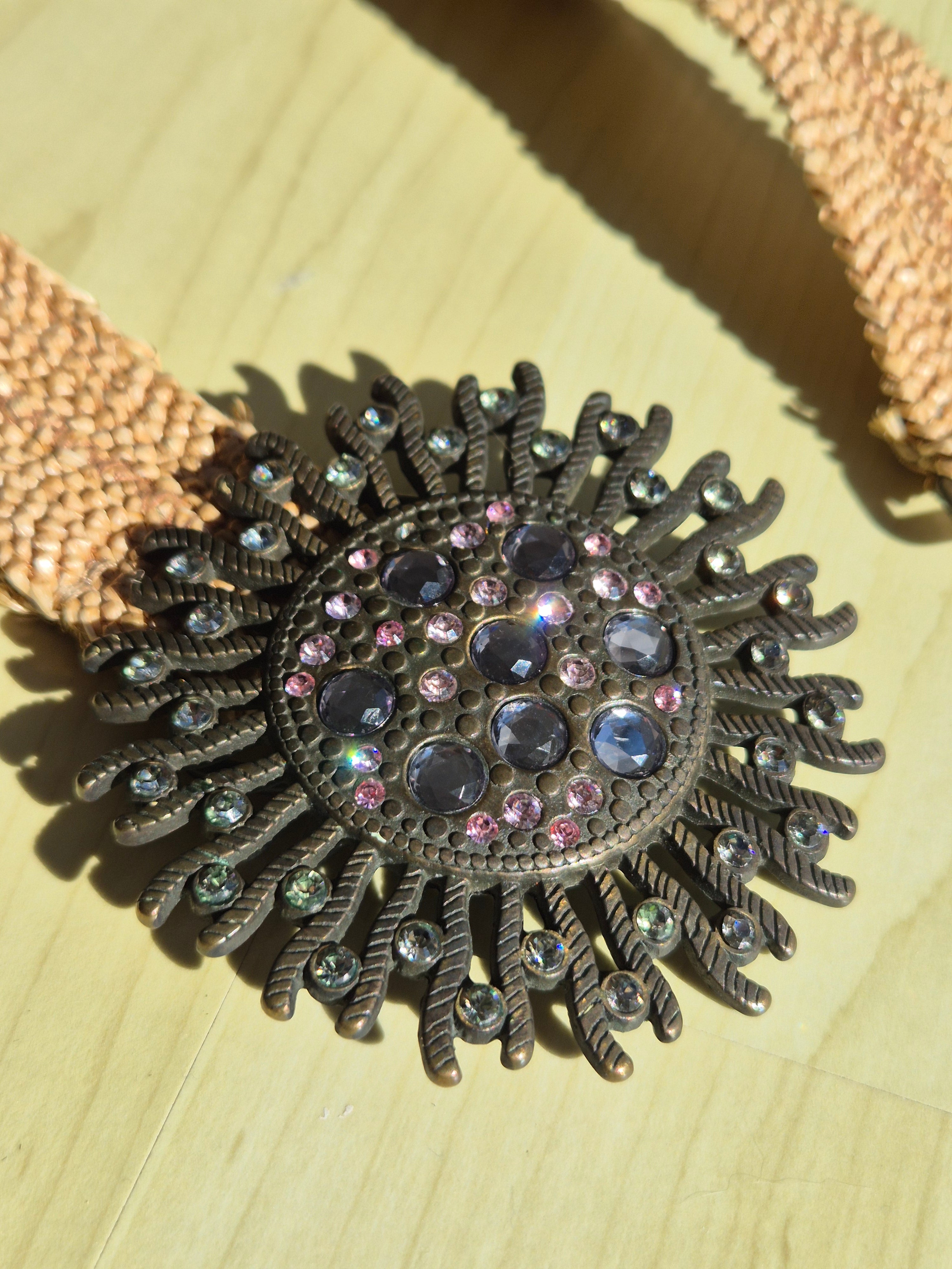 Vintage Geflochtener Gürtel mit Strass-Sonnen-Broschenschnalle, 75cm, Braun