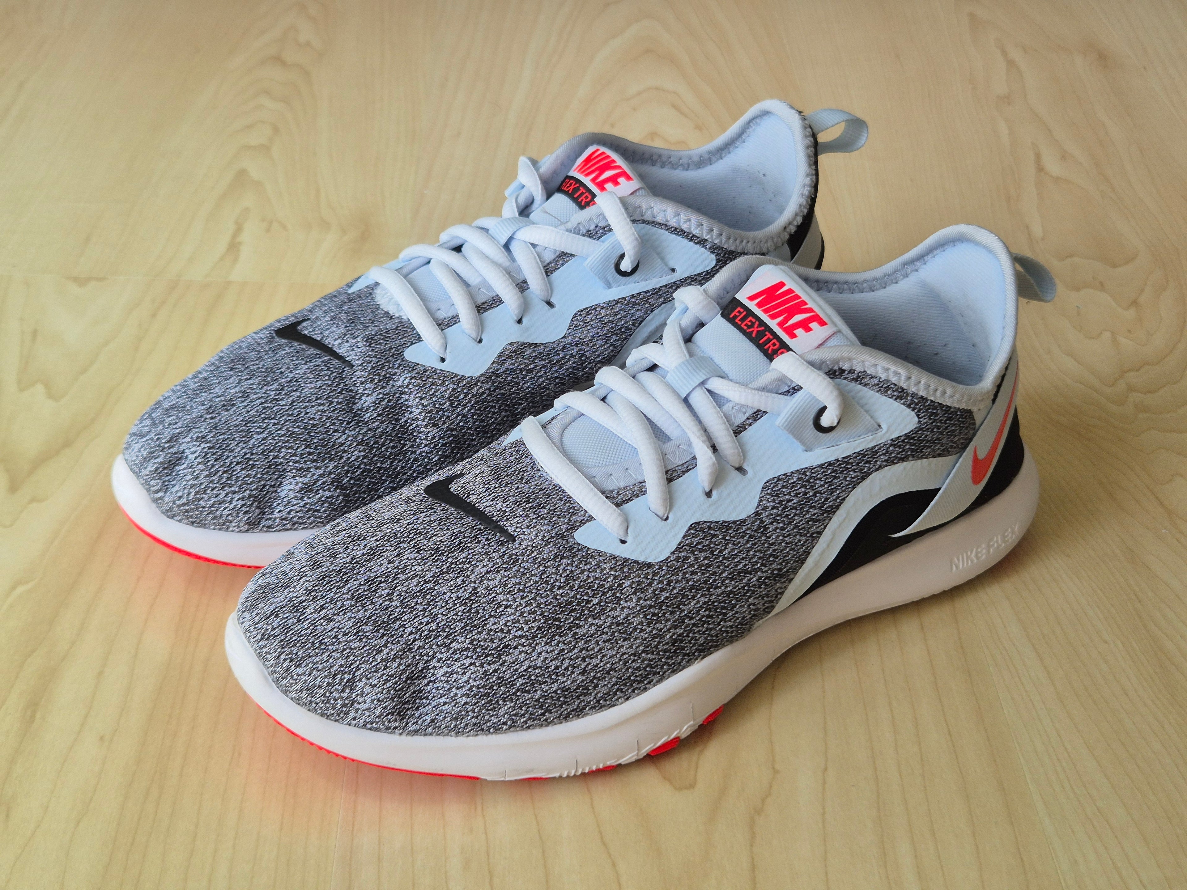 Nike Flex Trainer 9 Damen EU 40 Grau/Blau/Rot – sehr guter Zustand