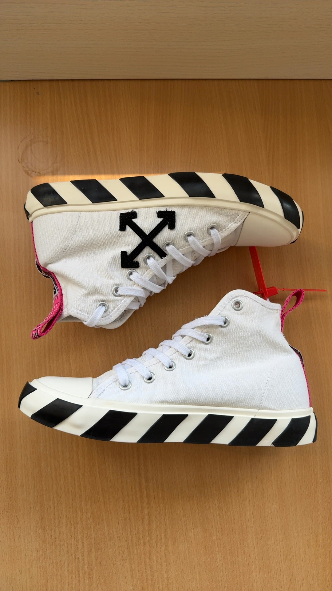 Off-White Vulcanized High-Top Sneakers White Canvas EU 42 Like New