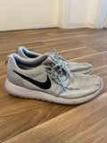 Nike Roshe One Weiß/Schwarz – EU 41 – guter Zustand – Alltagssneaker