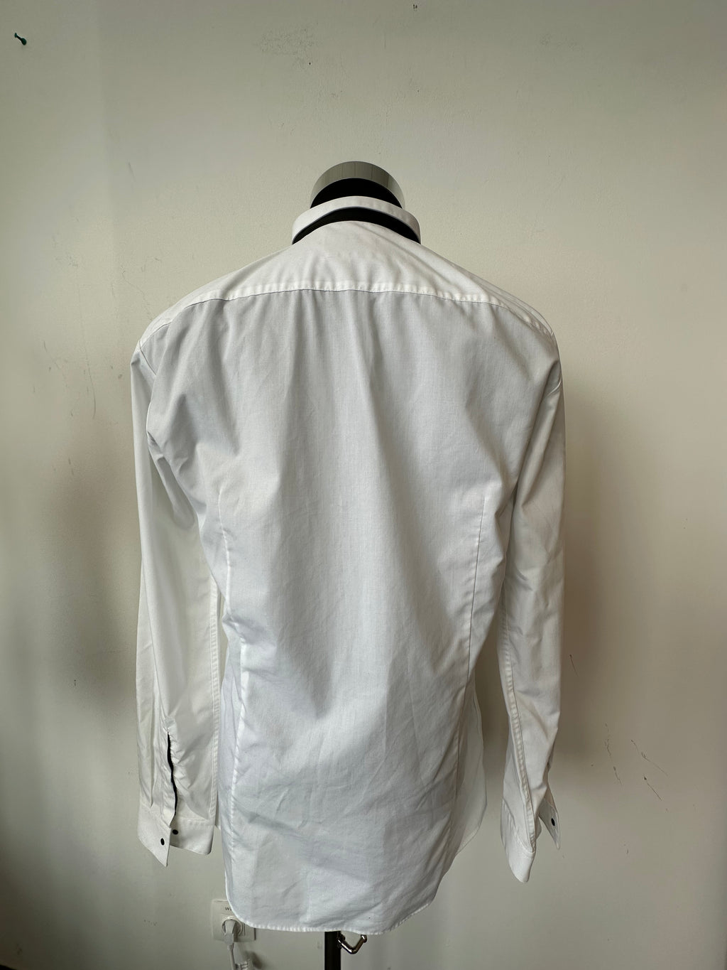 HUGO Slim Fit White Shirt 42, Black Collar Trim, Easy Iron, Good Condition