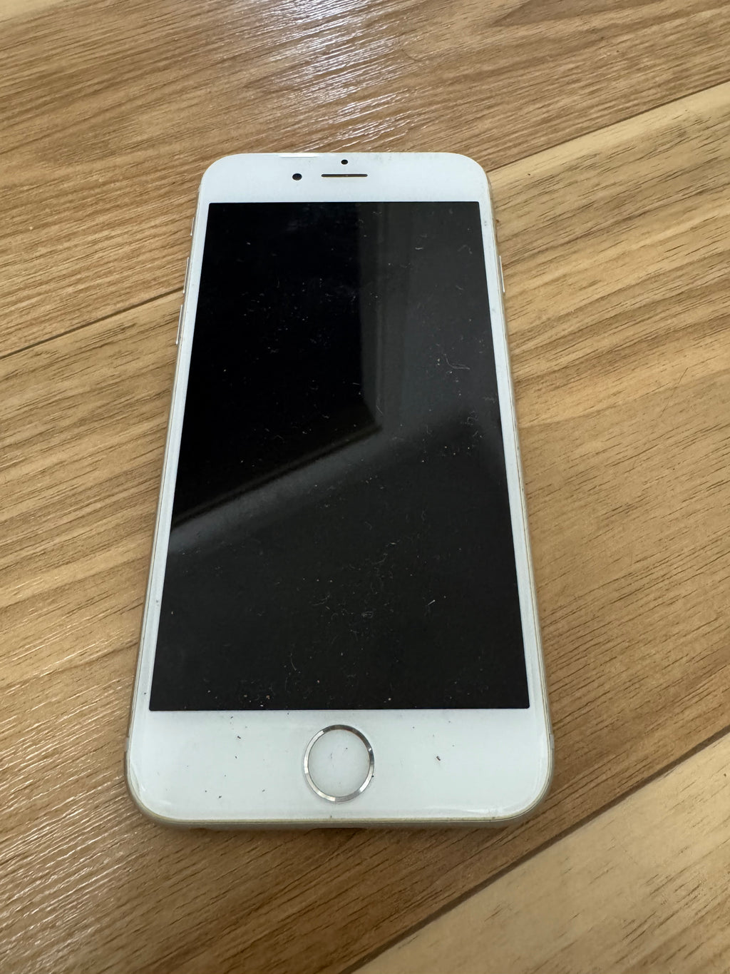 Apple iPhone 6s – 64GB, Silber, Modell A1688, Zustand: Stark gebraucht