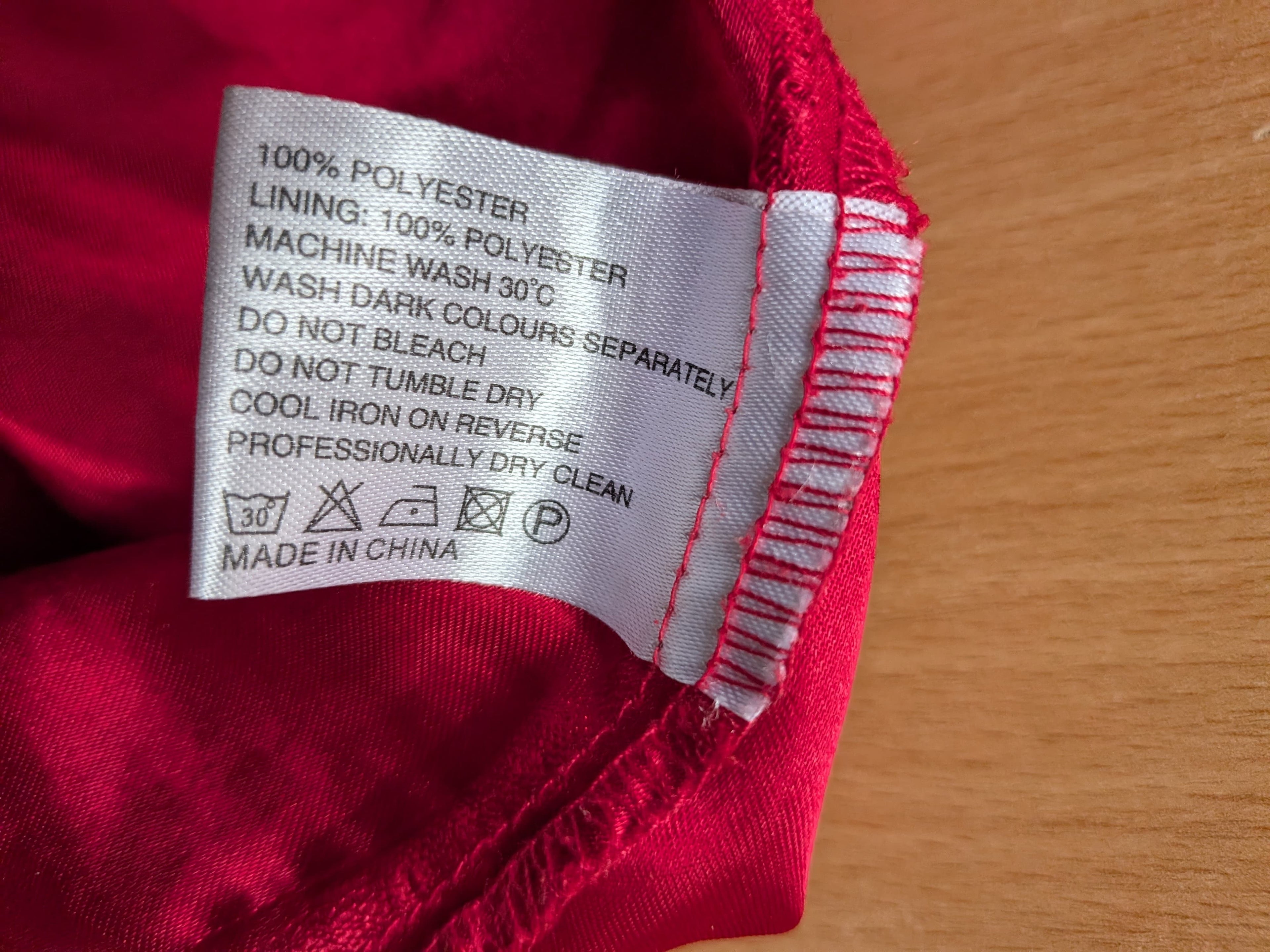 Fever London Rotes Plisseekleid – EU 36 – Guter Zustand
